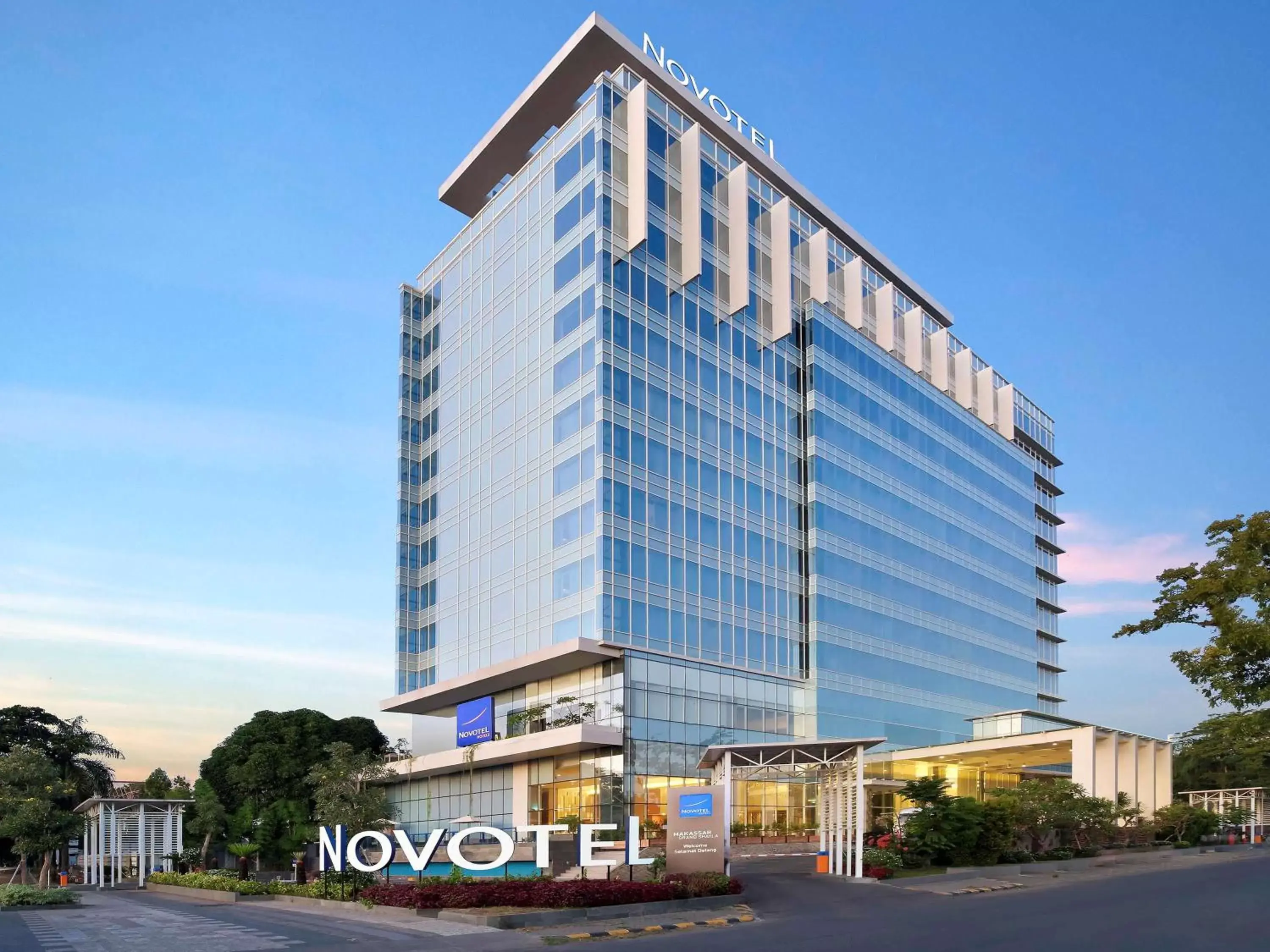 Property building in Novotel Makassar Grand Shayla