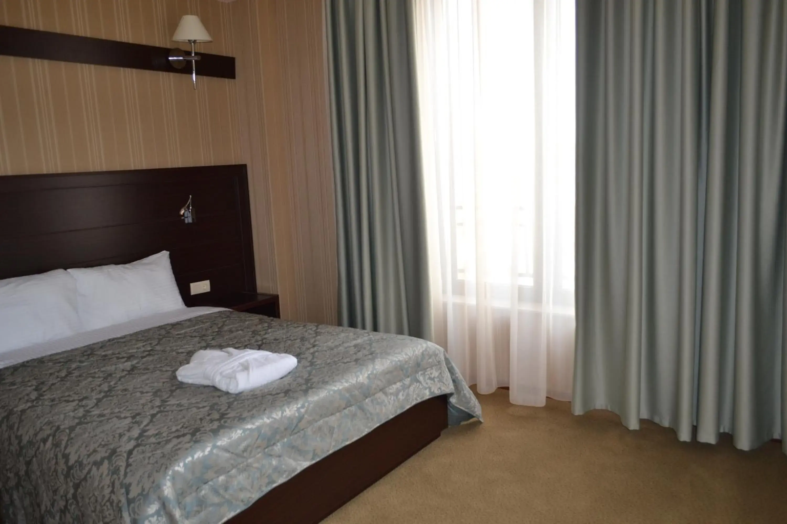 Bedroom, Bed in Hotel Astoria Tbilisi