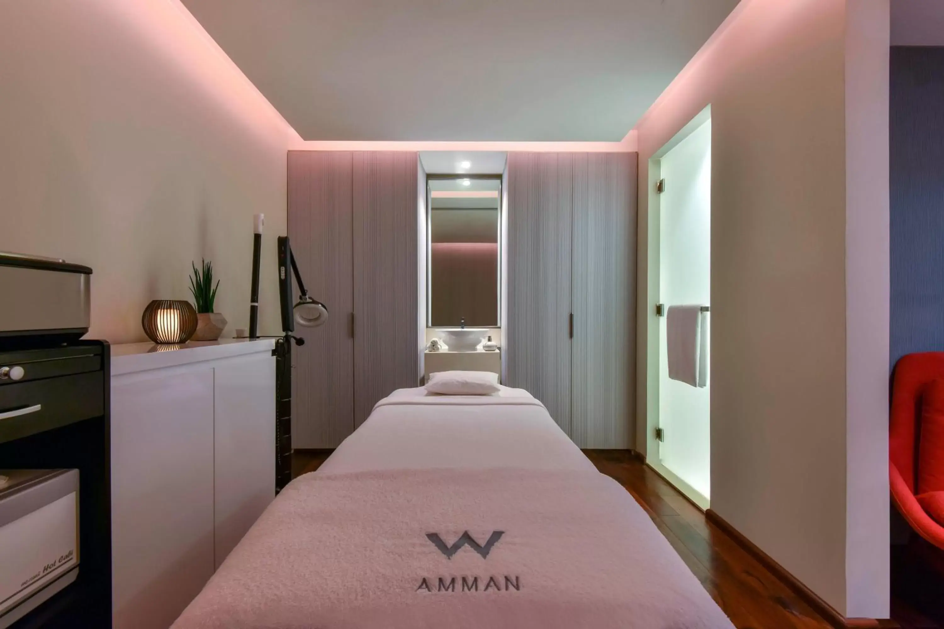 Spa and wellness centre/facilities in W Amman Hotel