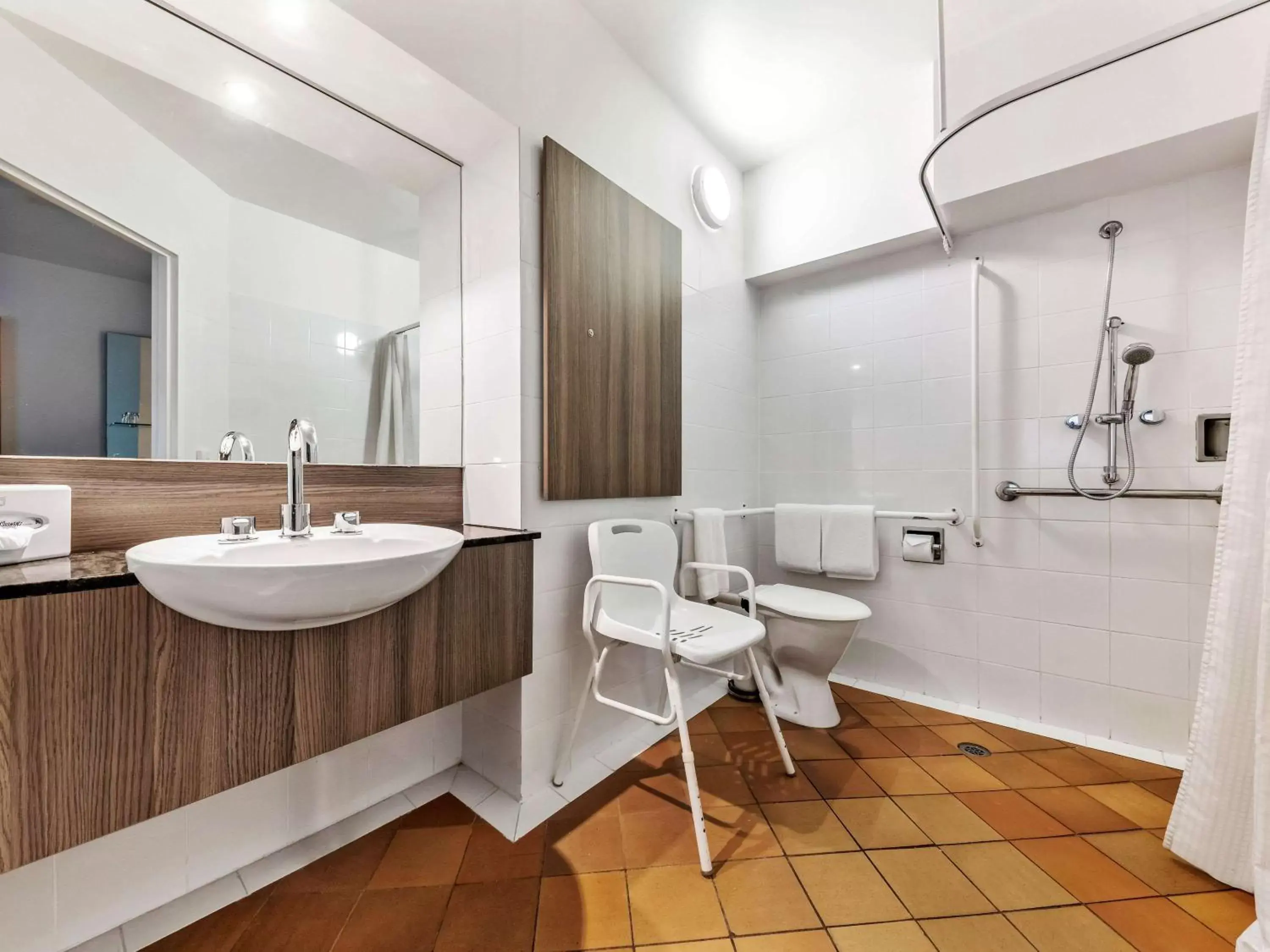 Bedroom, Bathroom in Novotel Darwin CBD