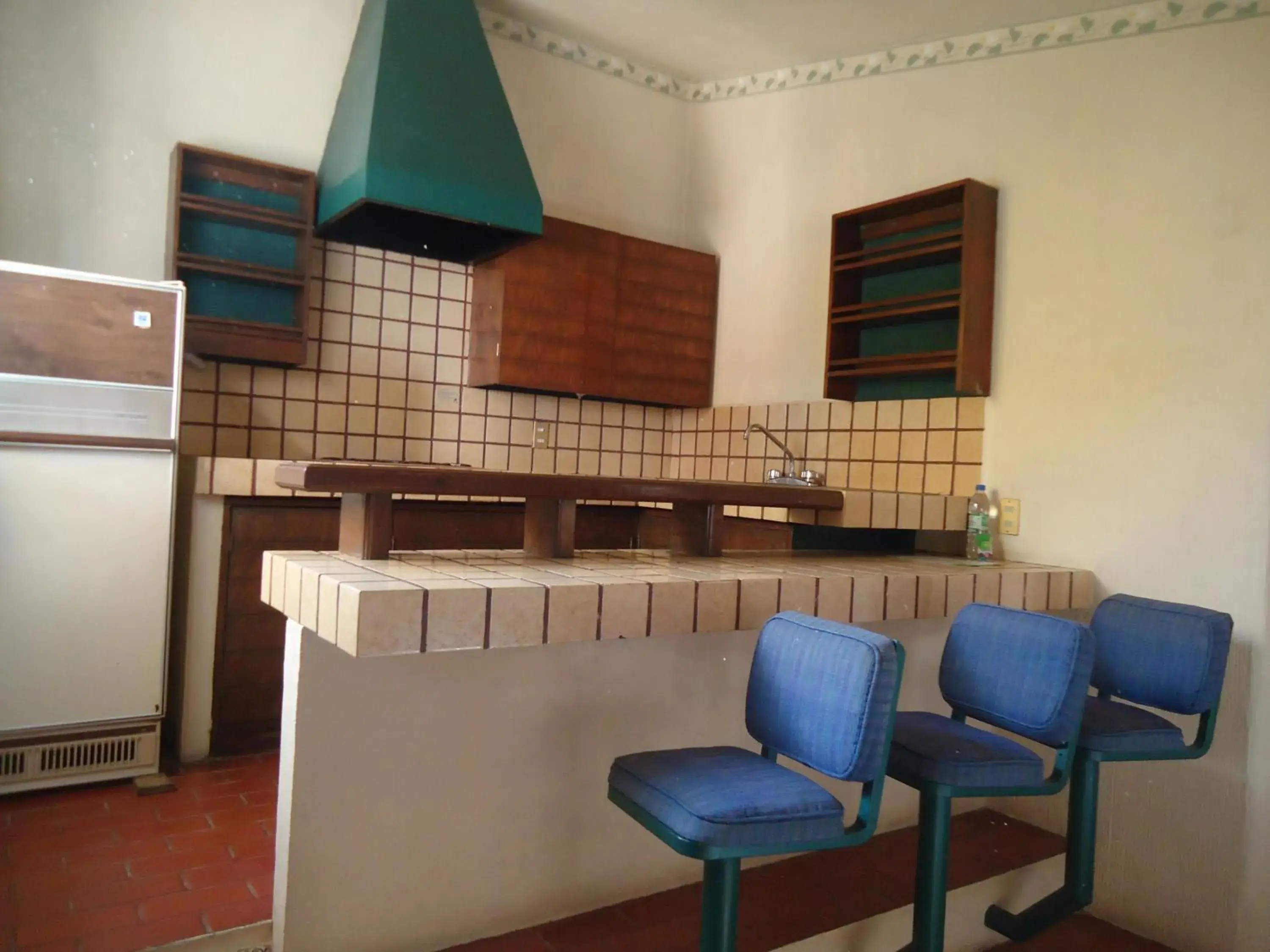 Kitchen or kitchenette in Villas del Sol Hotel & Bungalows