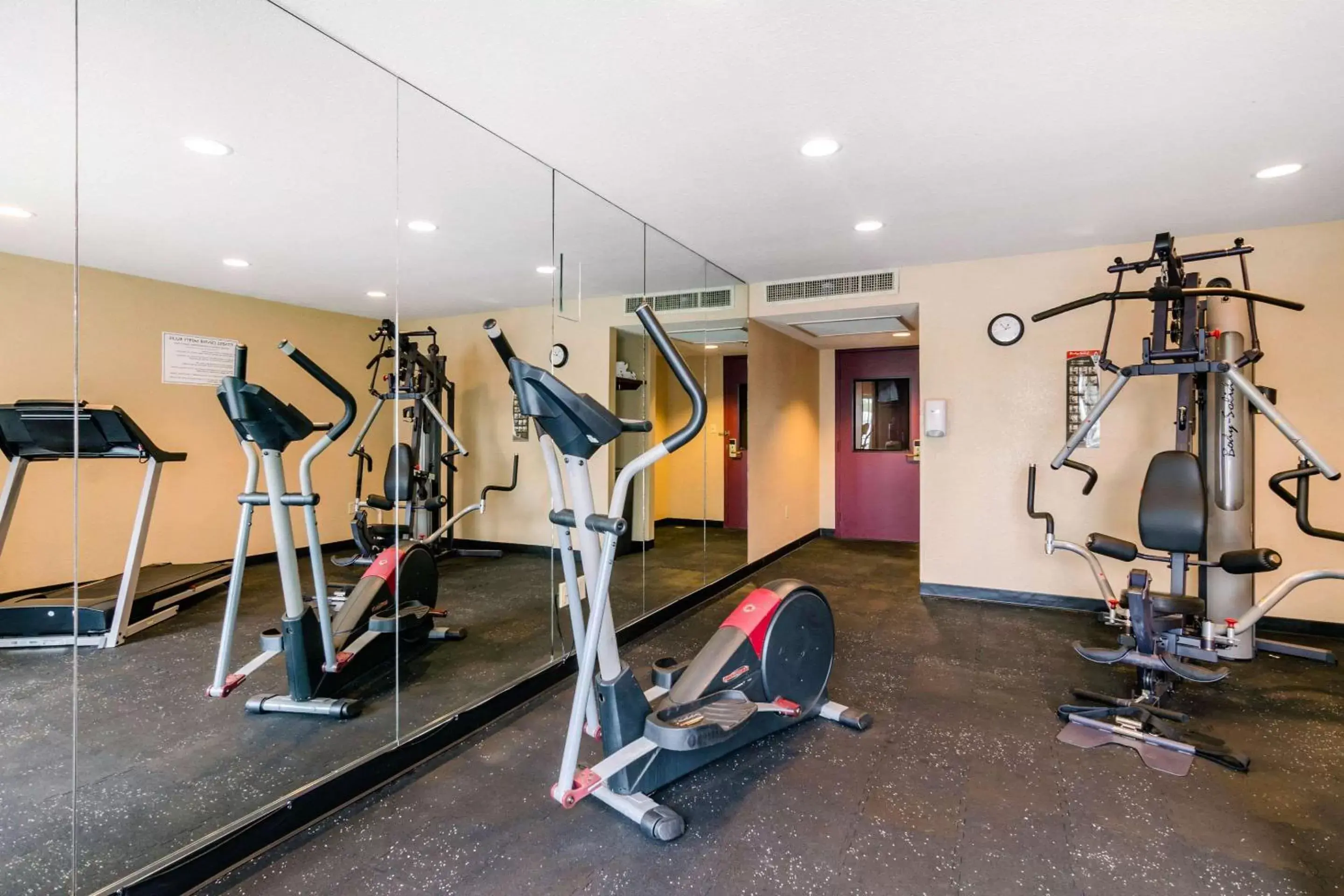 Fitness centre/facilities, Fitness Center/Facilities in Quality Inn & Suites Carthage
