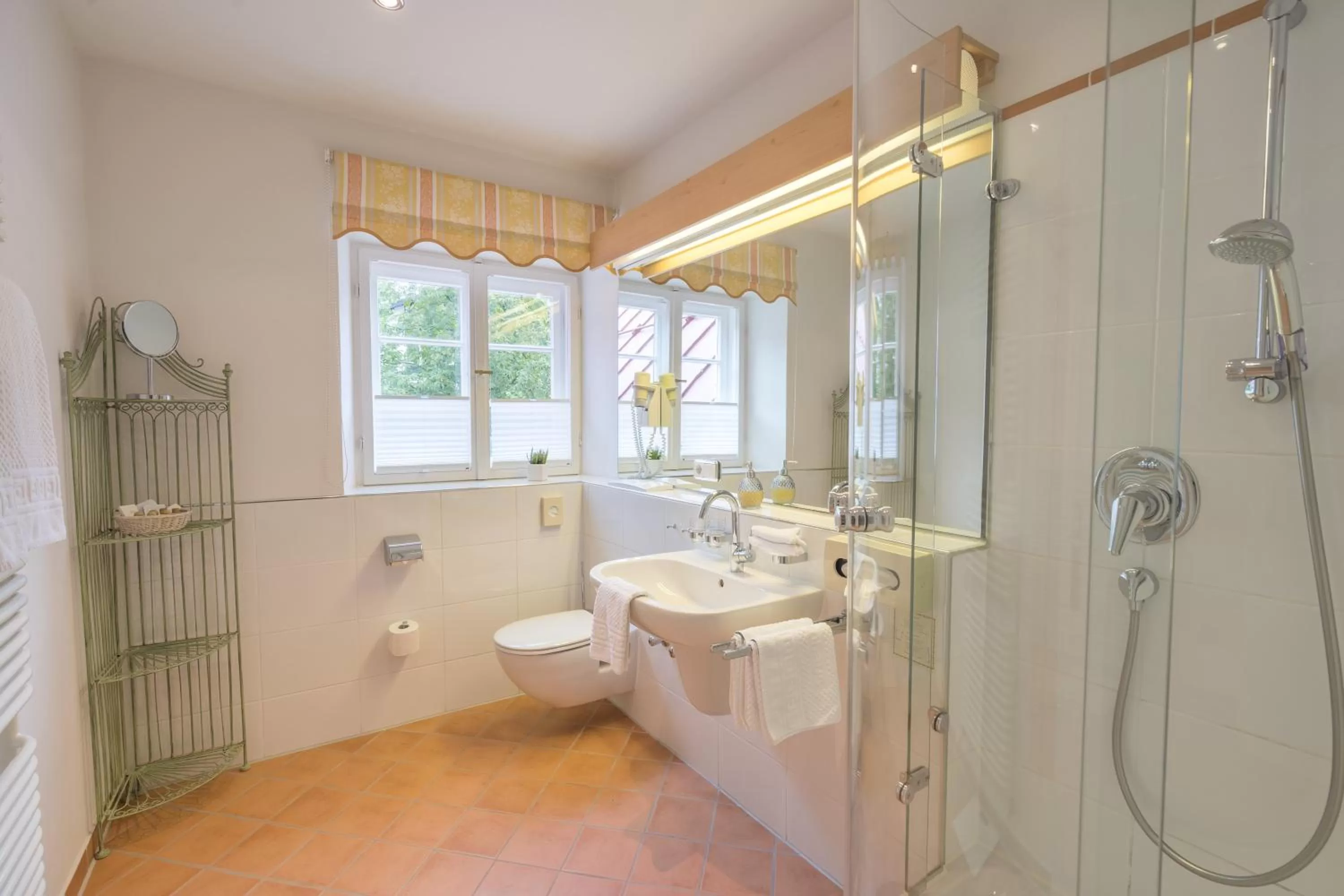 Shower in Geldernhaus Hotel garni