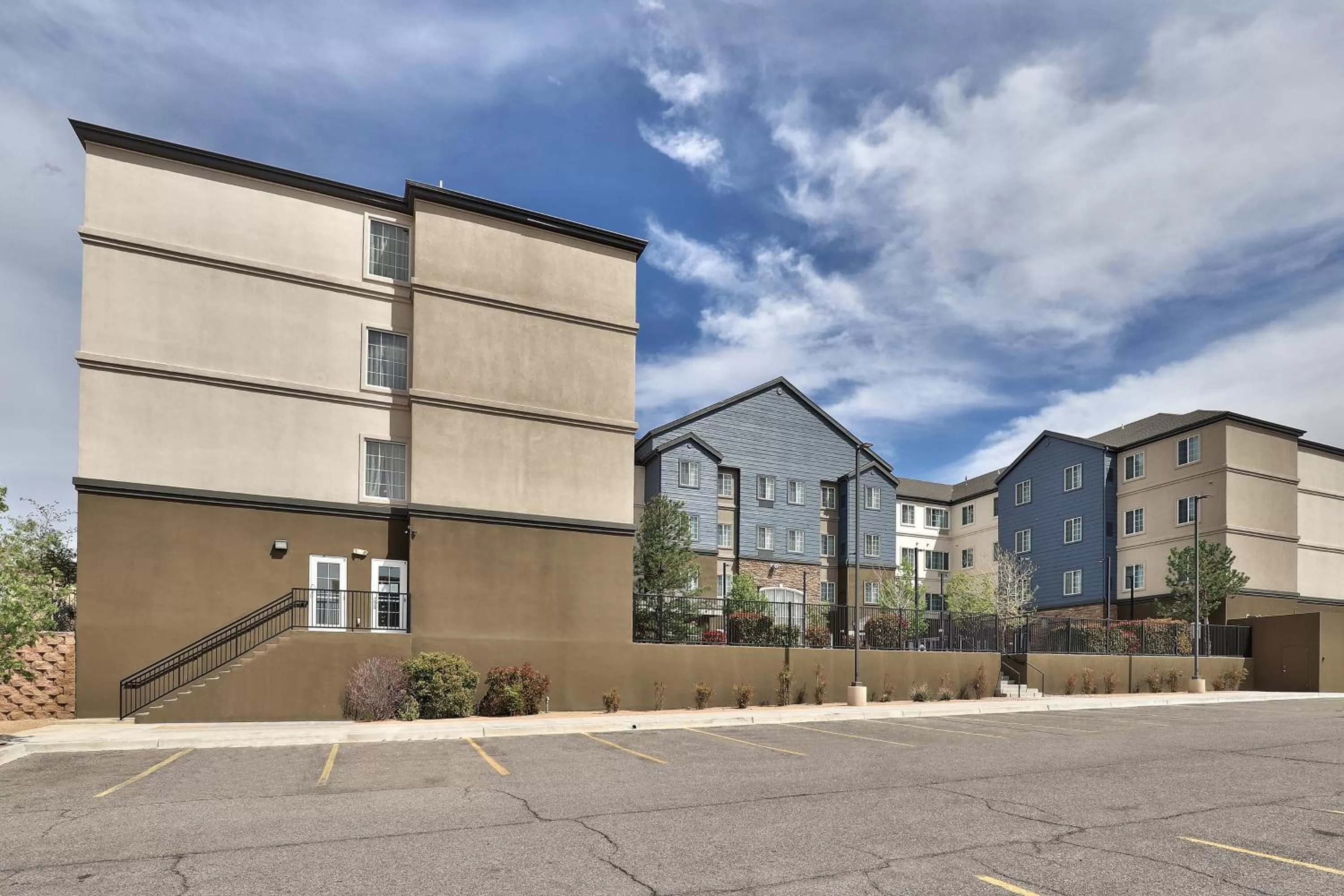 Property building in Staybridge Suites - Albuquerque Airport by IHG