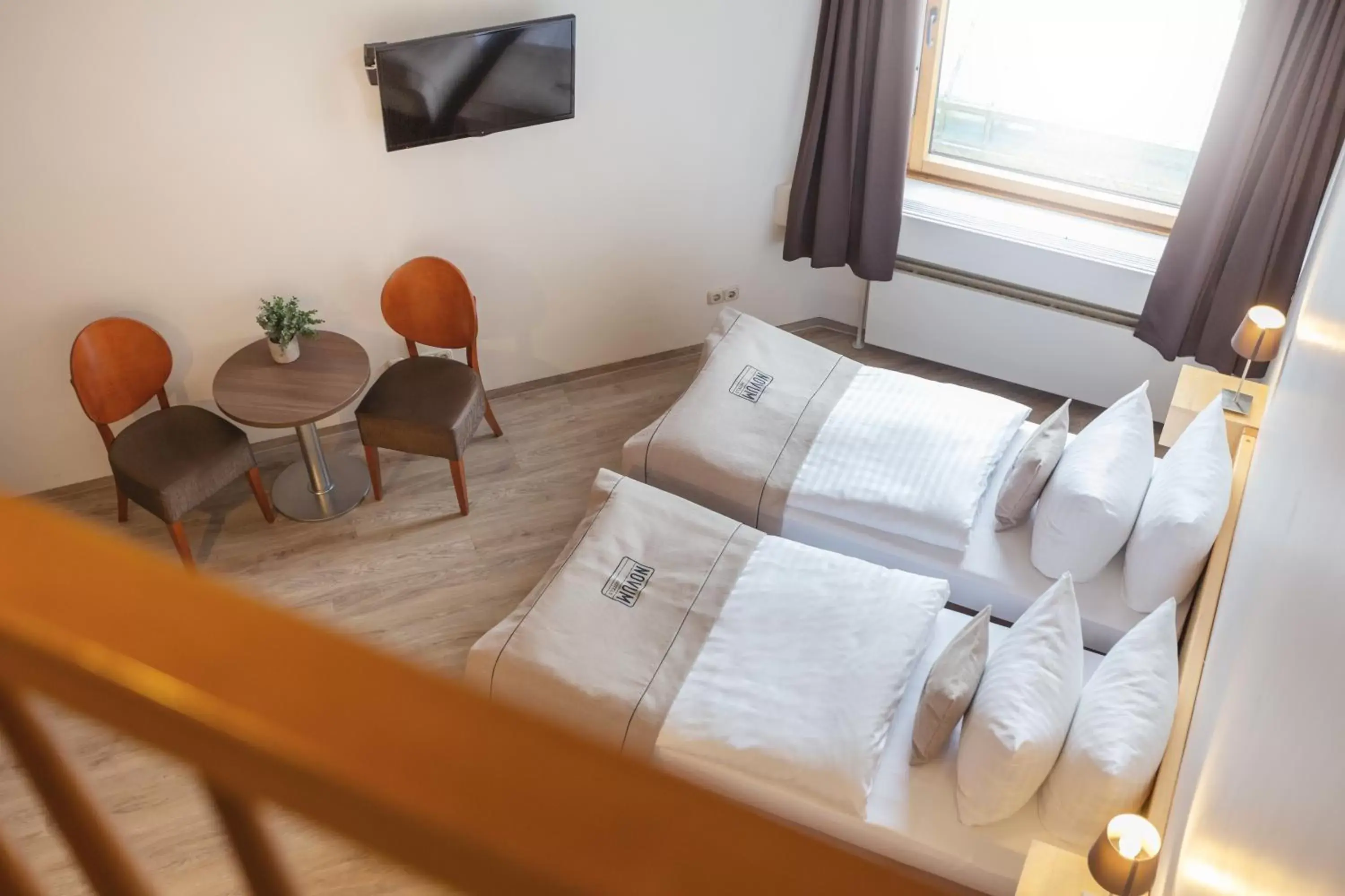 Photo of the whole room, Bed in Novum Akademiehotel Kiel