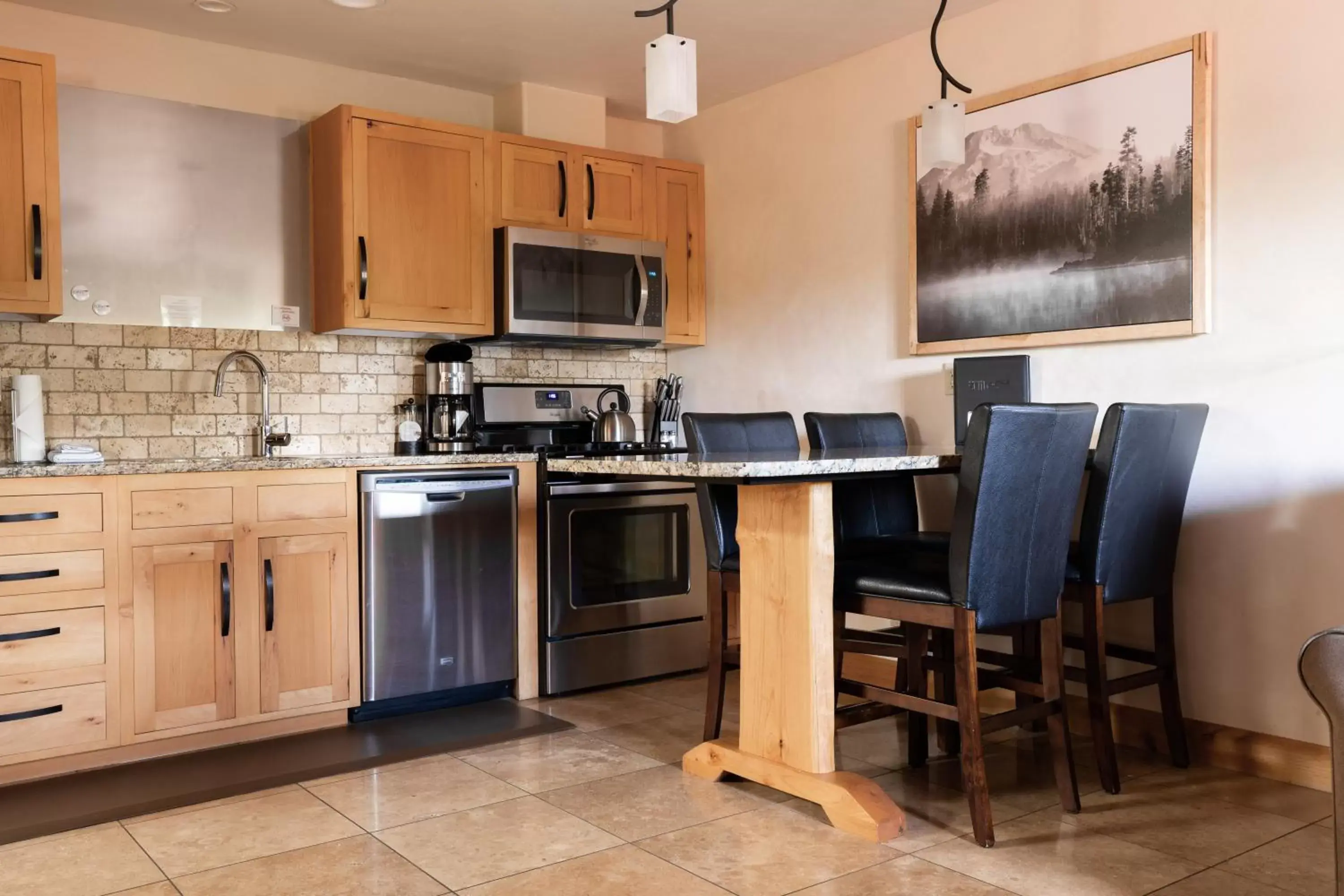 Kitchen or kitchenette, Kitchen/Kitchenette in Wall Street Suites