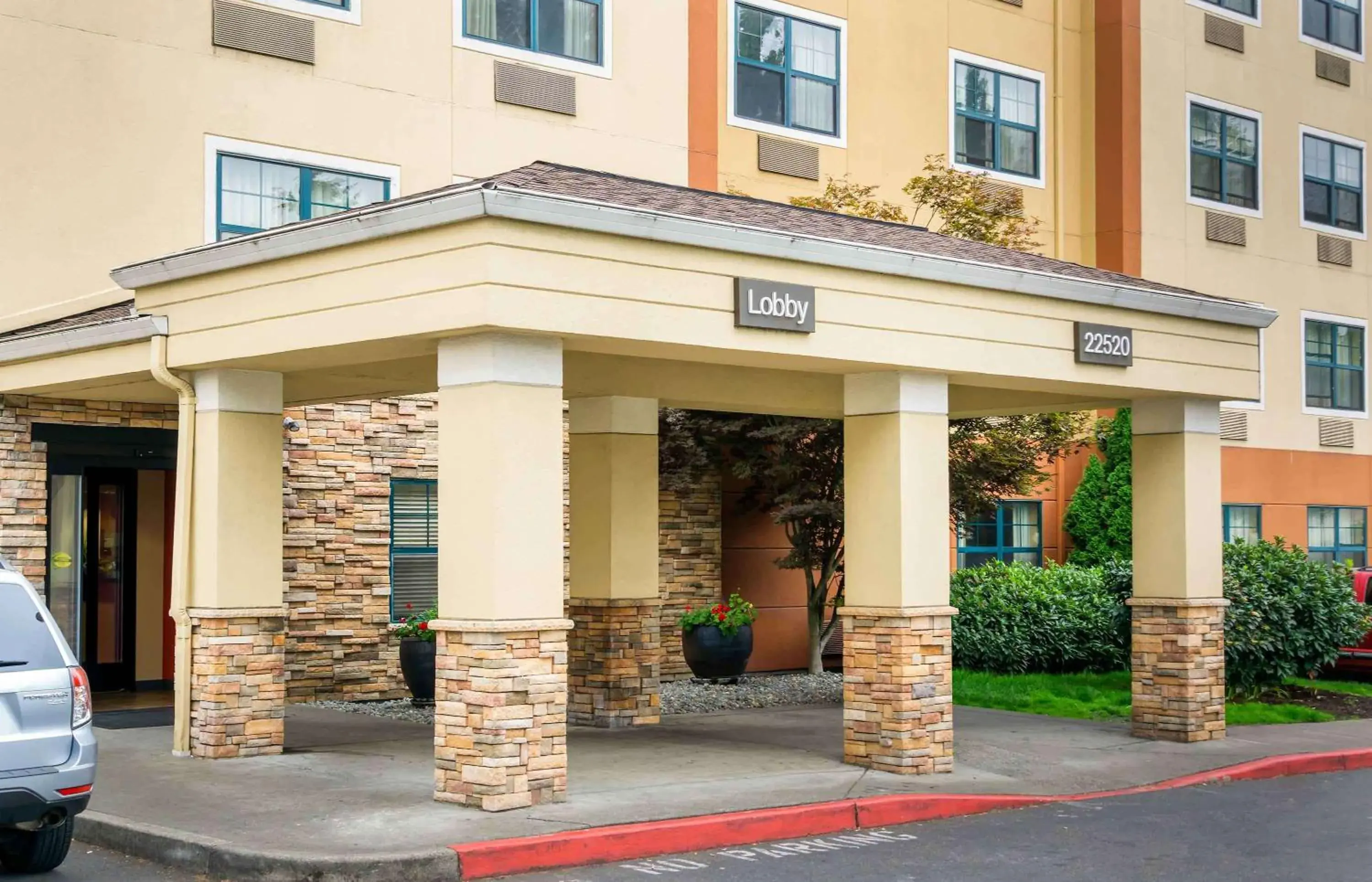 Property Building in Extended Stay America Suites - Seattle - Kent