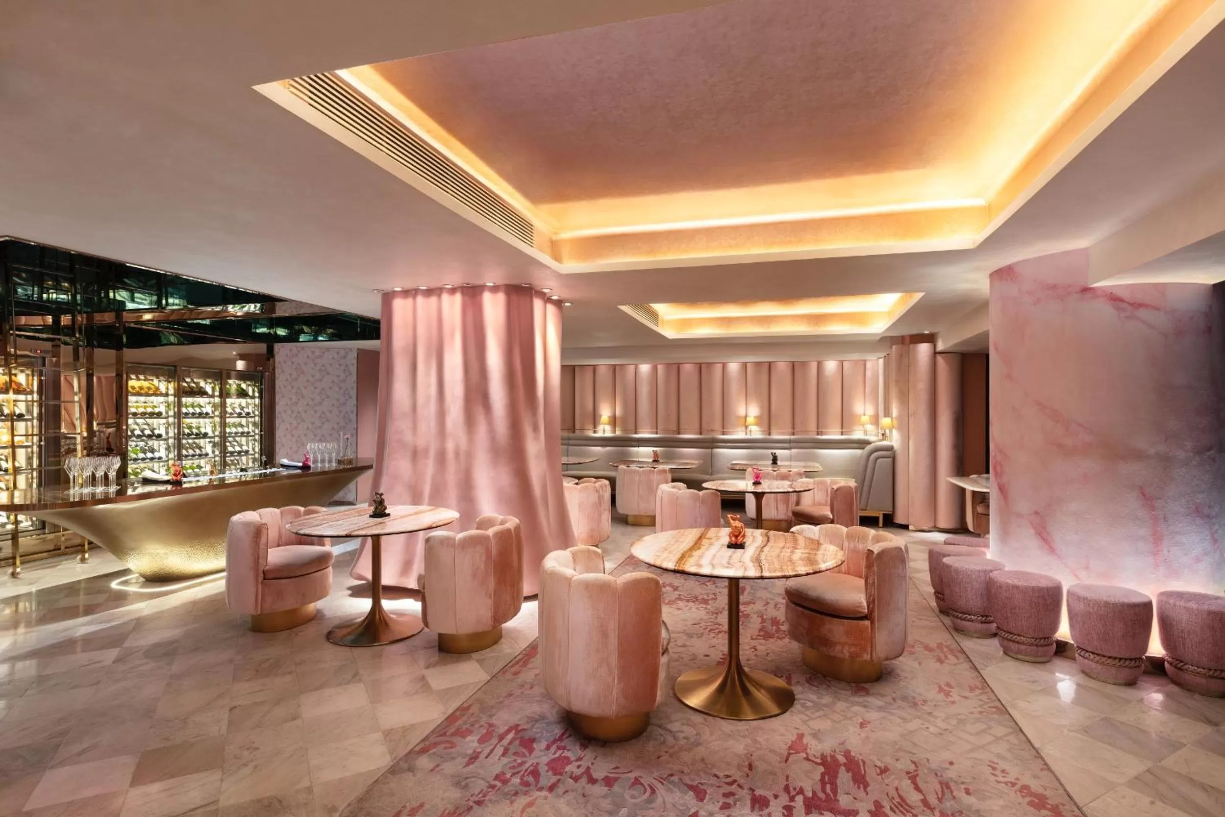 Restaurant/places to eat in lebua at State Tower