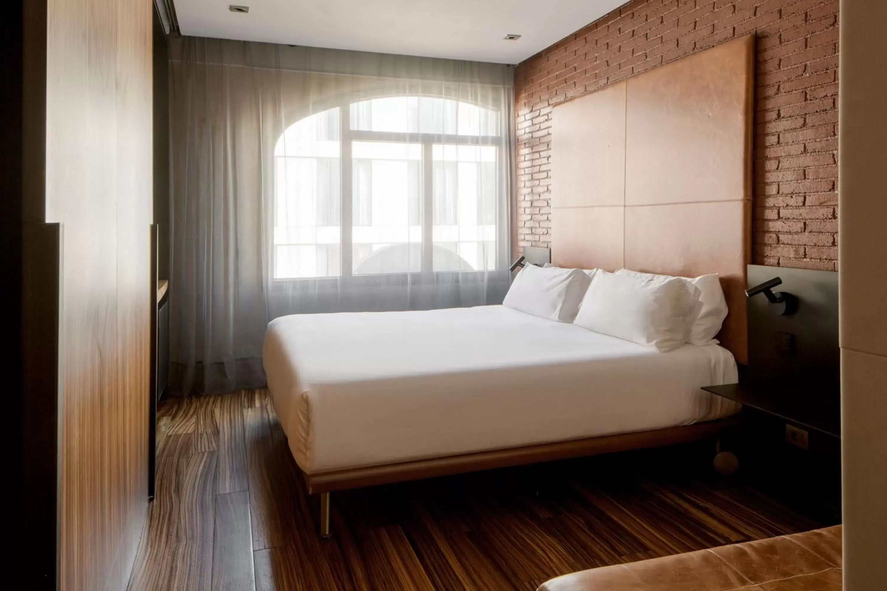 Bed in Hotel Granados 83, a Member of Design Hotels