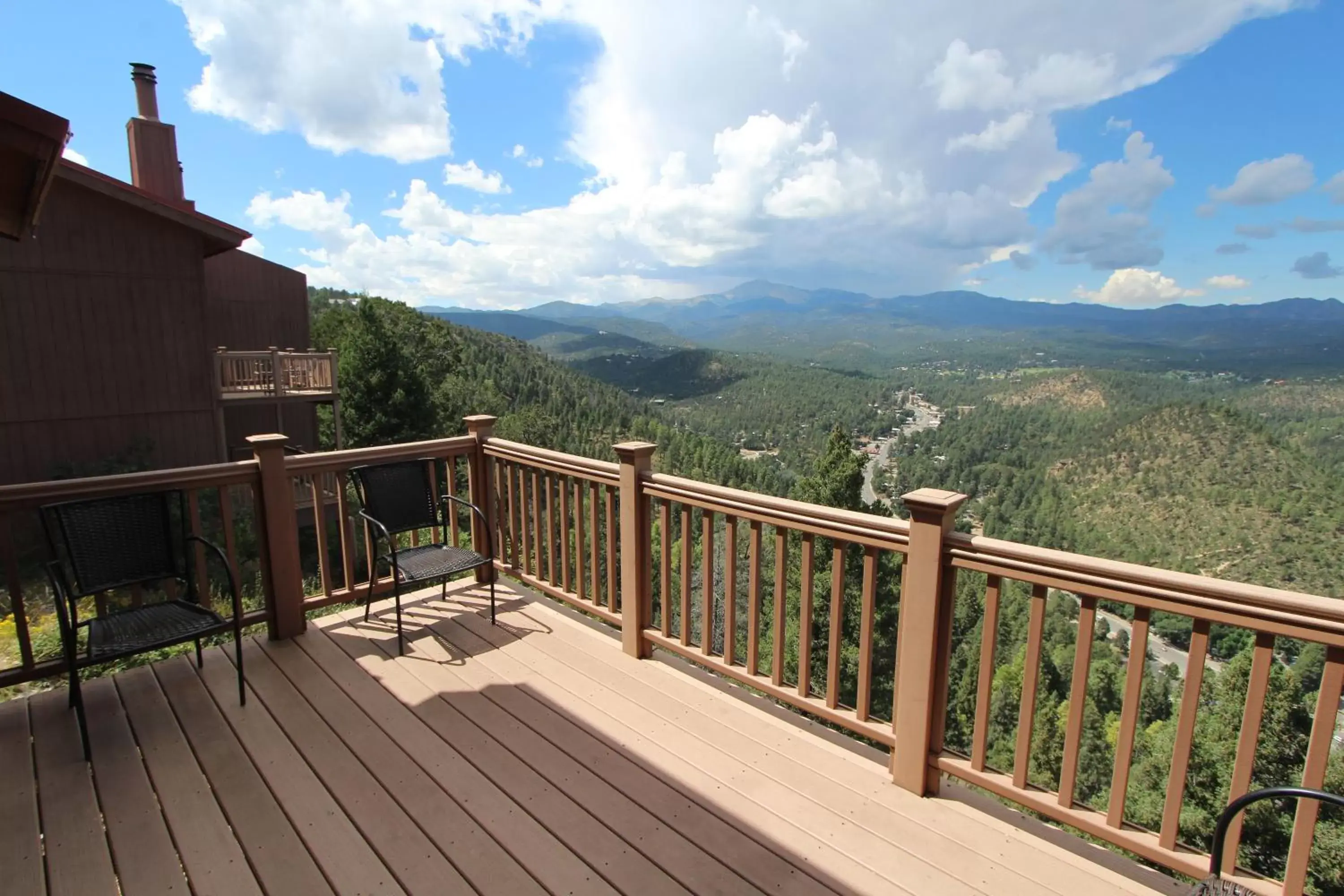 Mountain view, Balcony/Terrace in Crown Point Resort, by VRI Americas