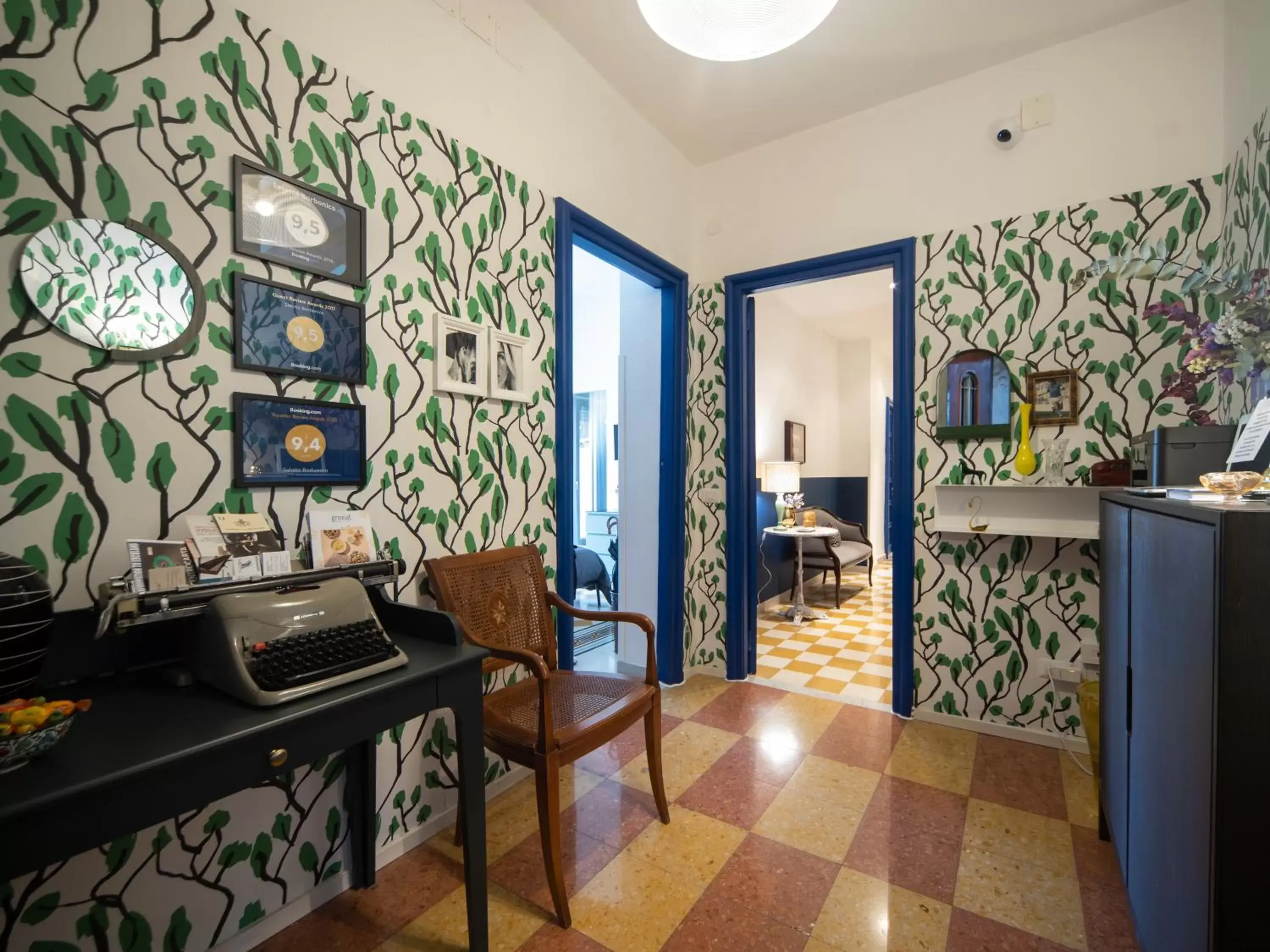 hair dresser, Business Area/Conference Room in Salotto Borbonico