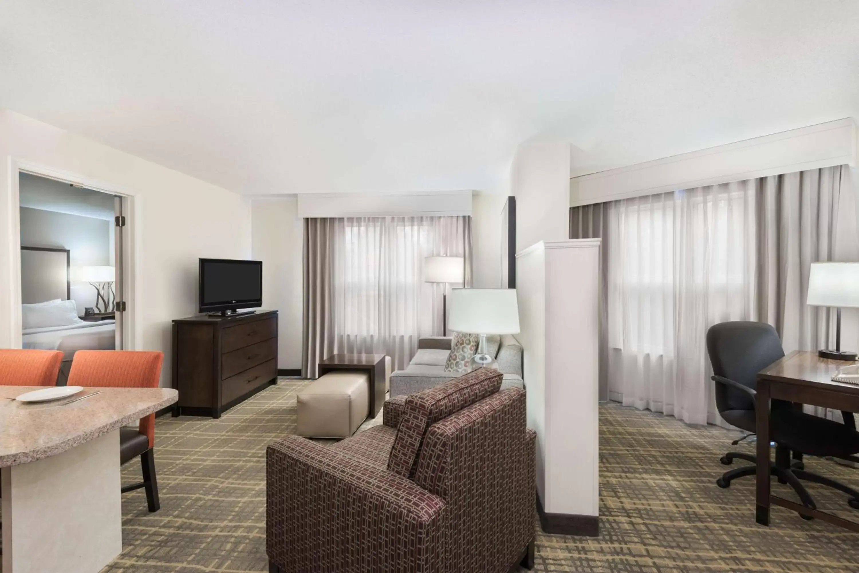 King Suite with Accessible Tub - Mobility and Hearing Access/Non-Smoking in Homewood Suites by Hilton Raleigh/Crabtree Valley King Suite with Accessible Tub - Mobility and Hearing Access/Non-Smoking in Homewood Suites by Hilton Raleigh/Crabtree Valley