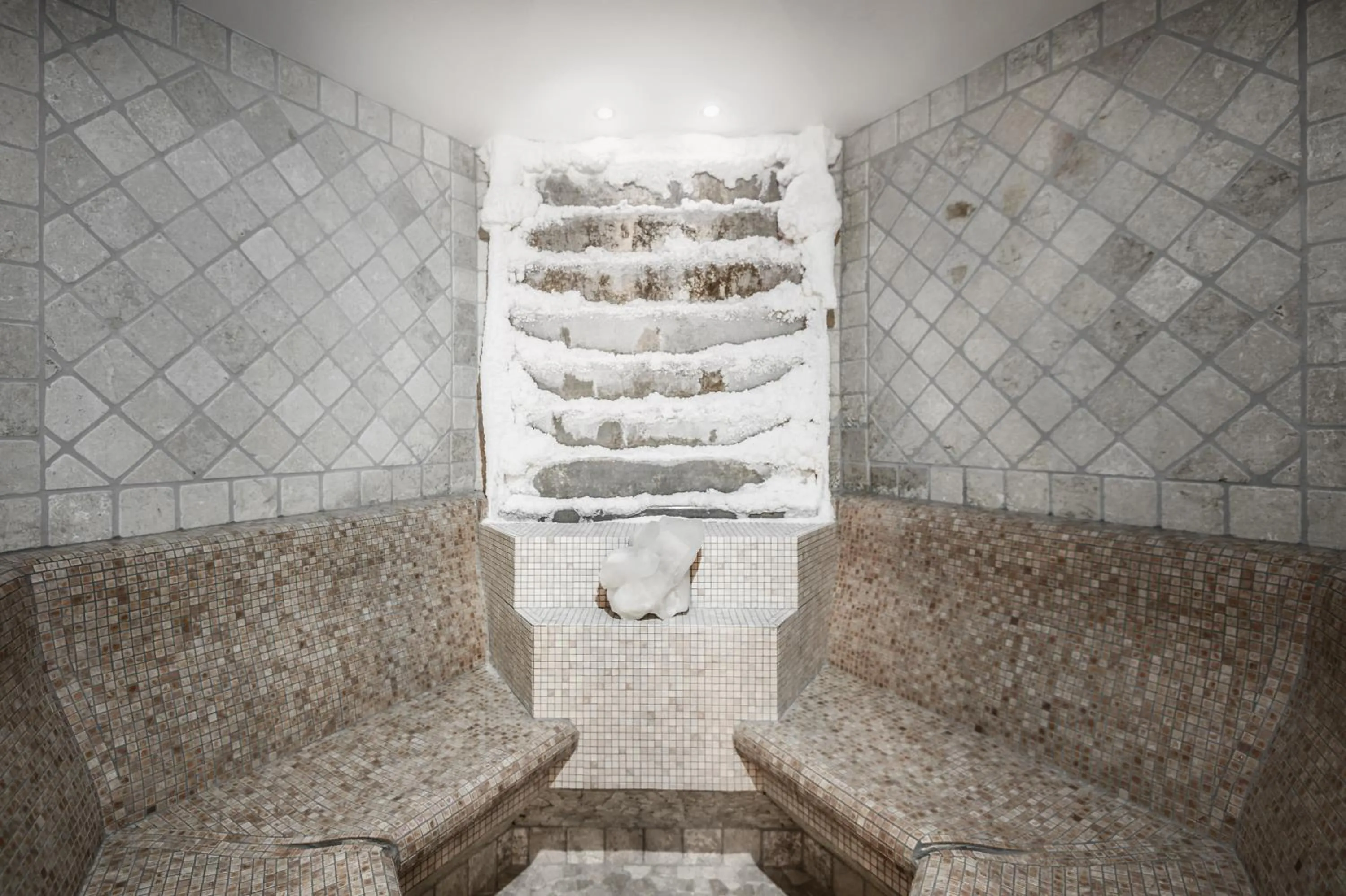 Massage in Kolfuschgerhof Mountain Resort