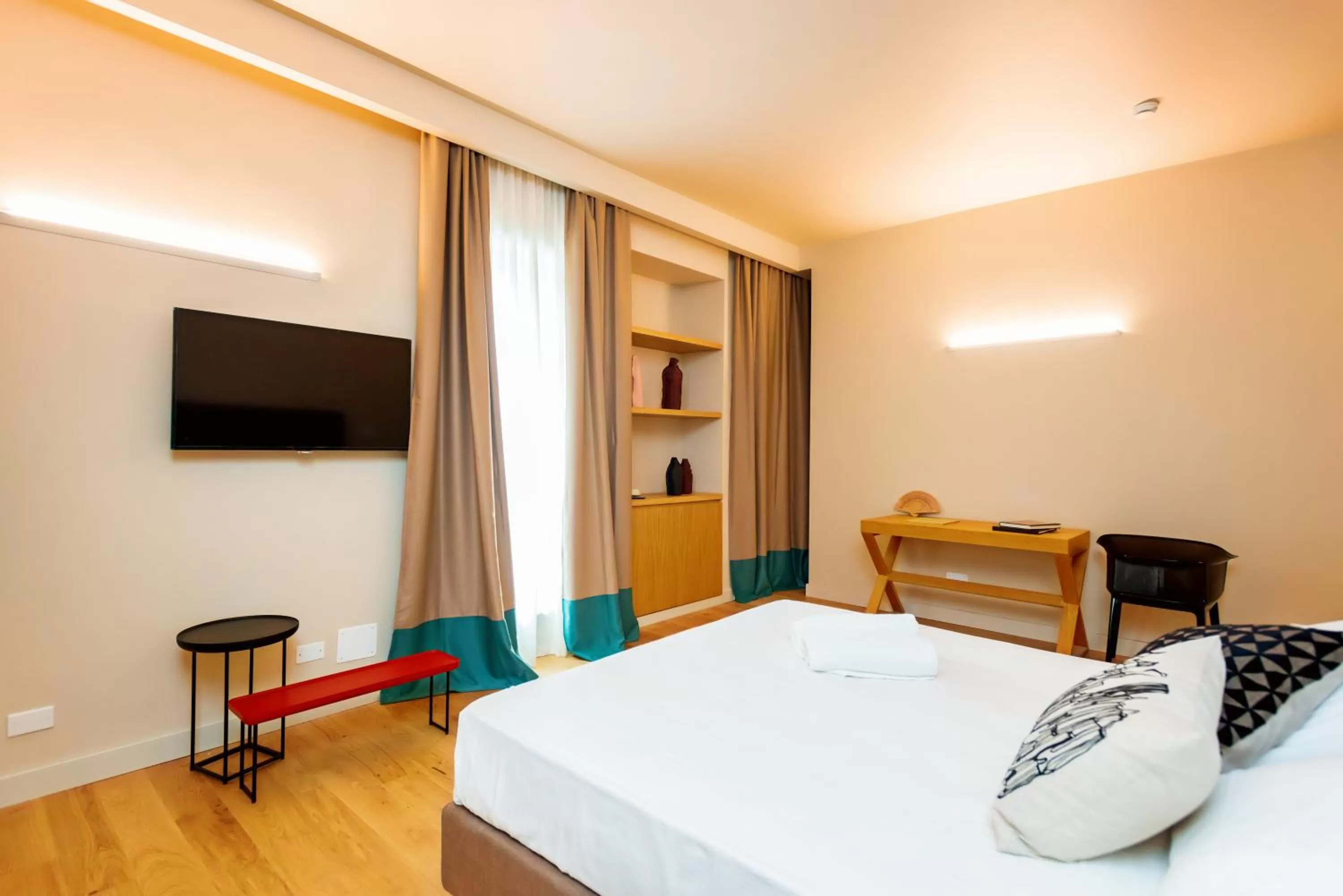 Communal lounge/ TV room in Hotel Politeama