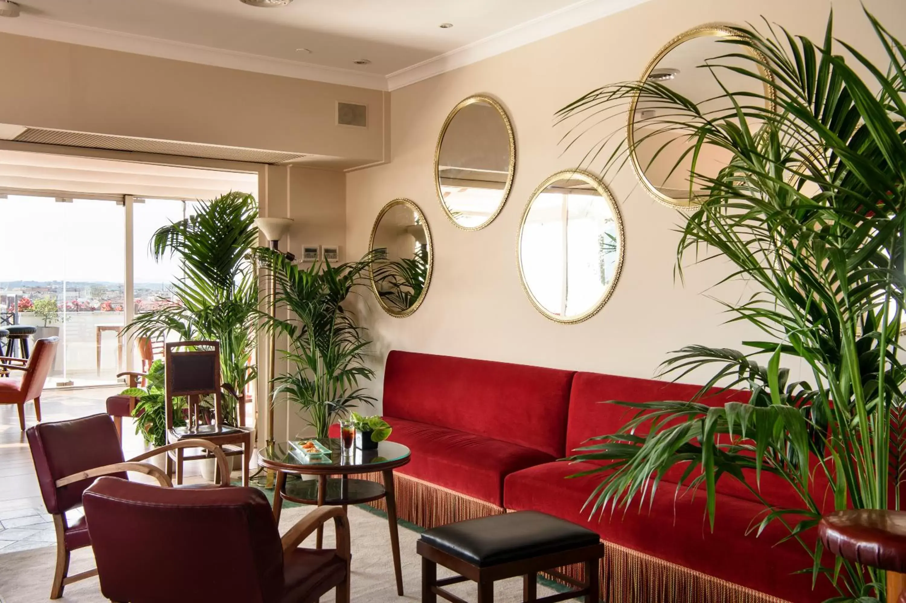 Balcony/Terrace, Seating Area in Bettoja Hotel Mediterraneo