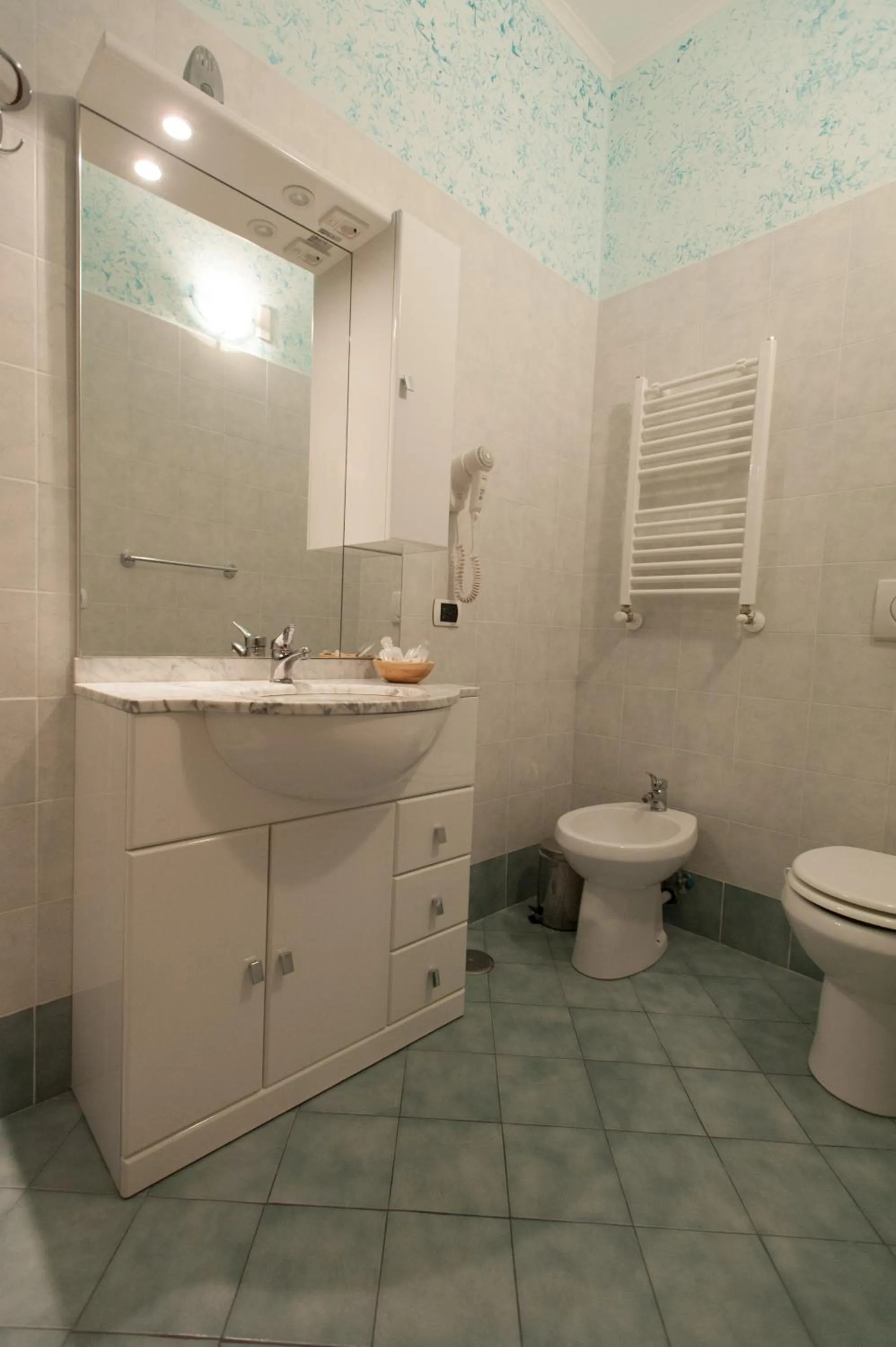 Bathroom in St. Peter's Rooms Rome