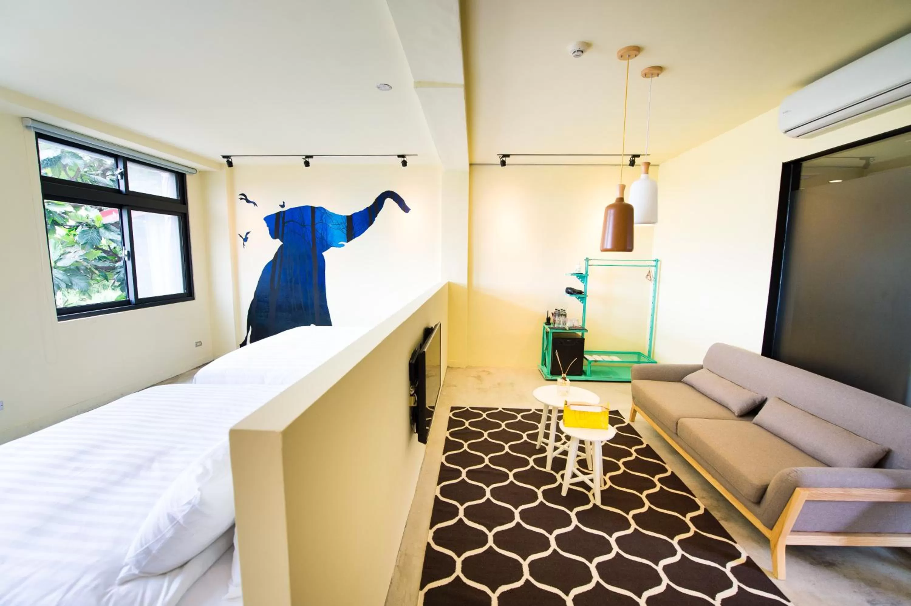 Living room, Lobby/Reception in The Leaf Inn