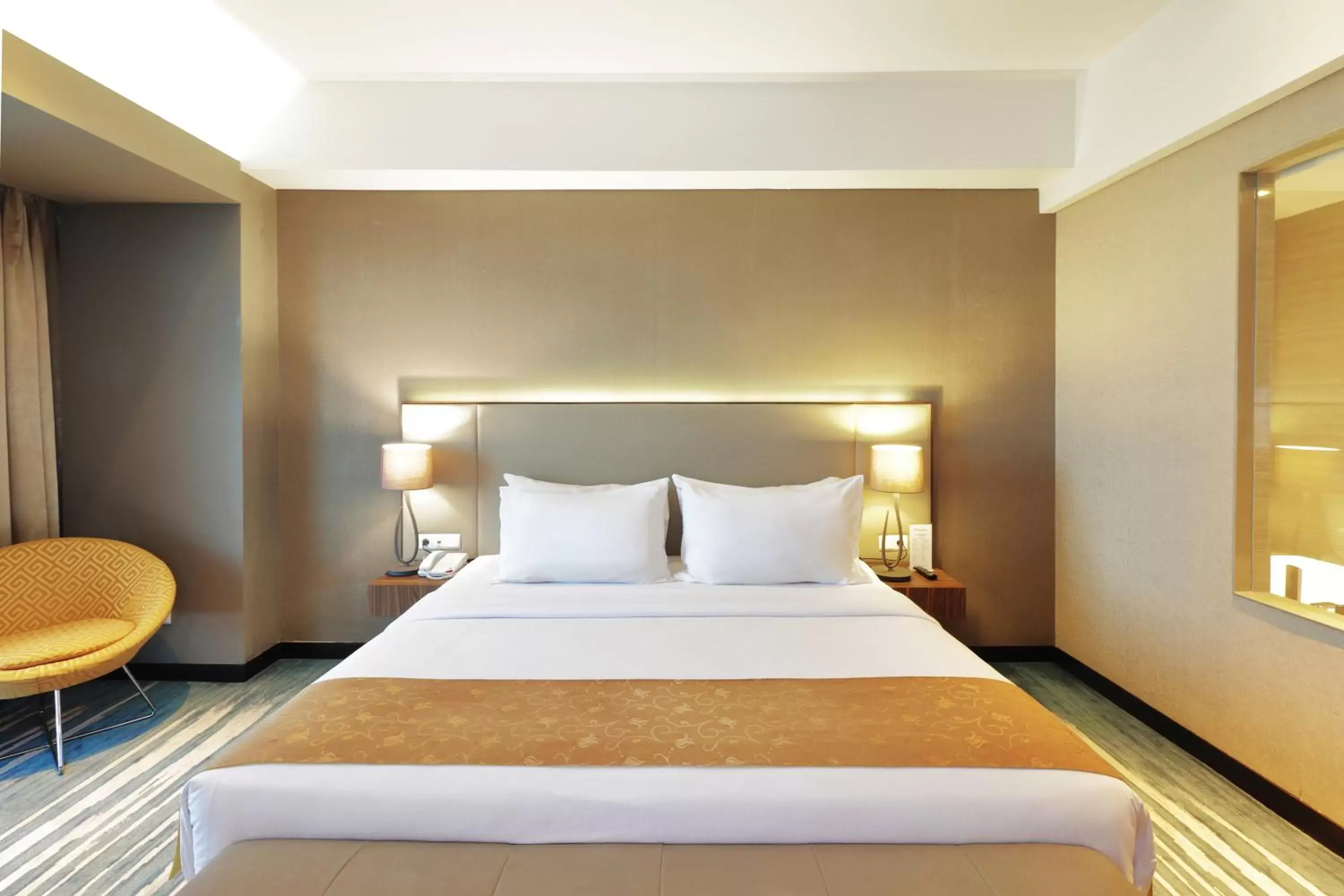 Bedroom, Bed in Swiss-Belhotel Cirebon