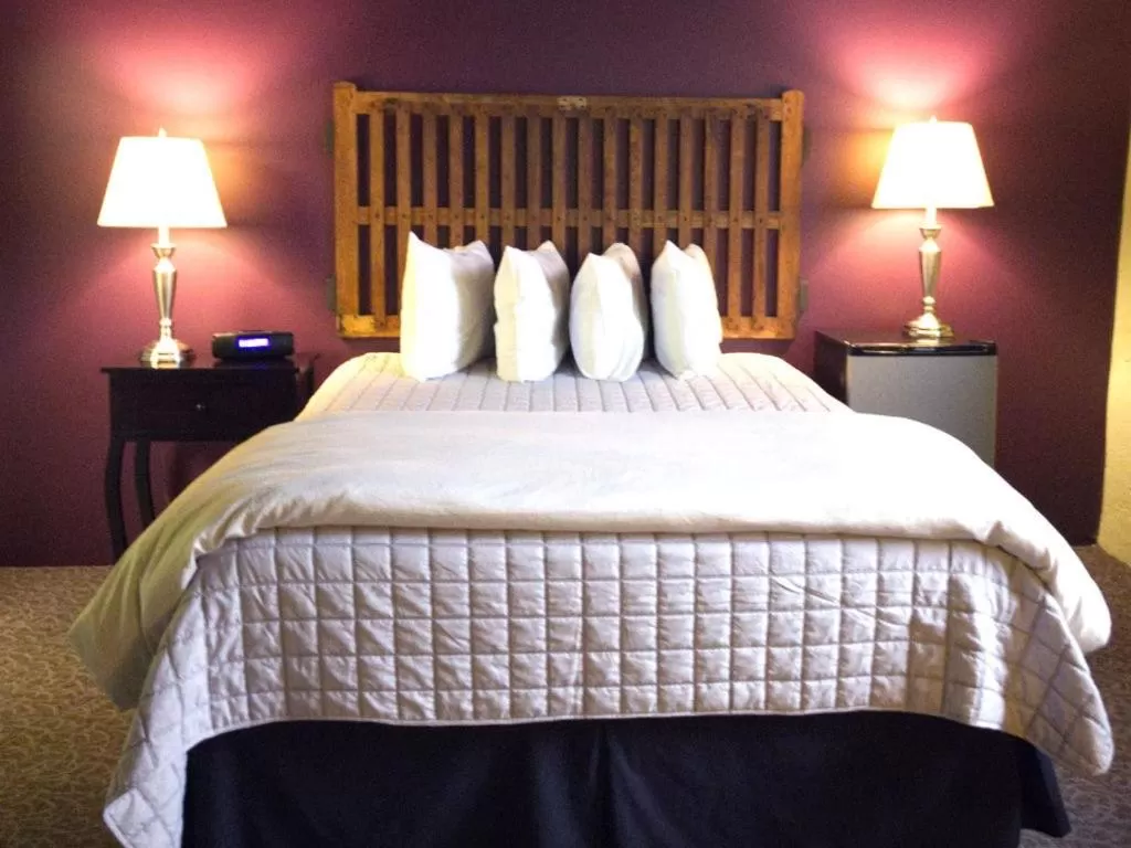 Superior Queen Room in The Inn at Stone Mill