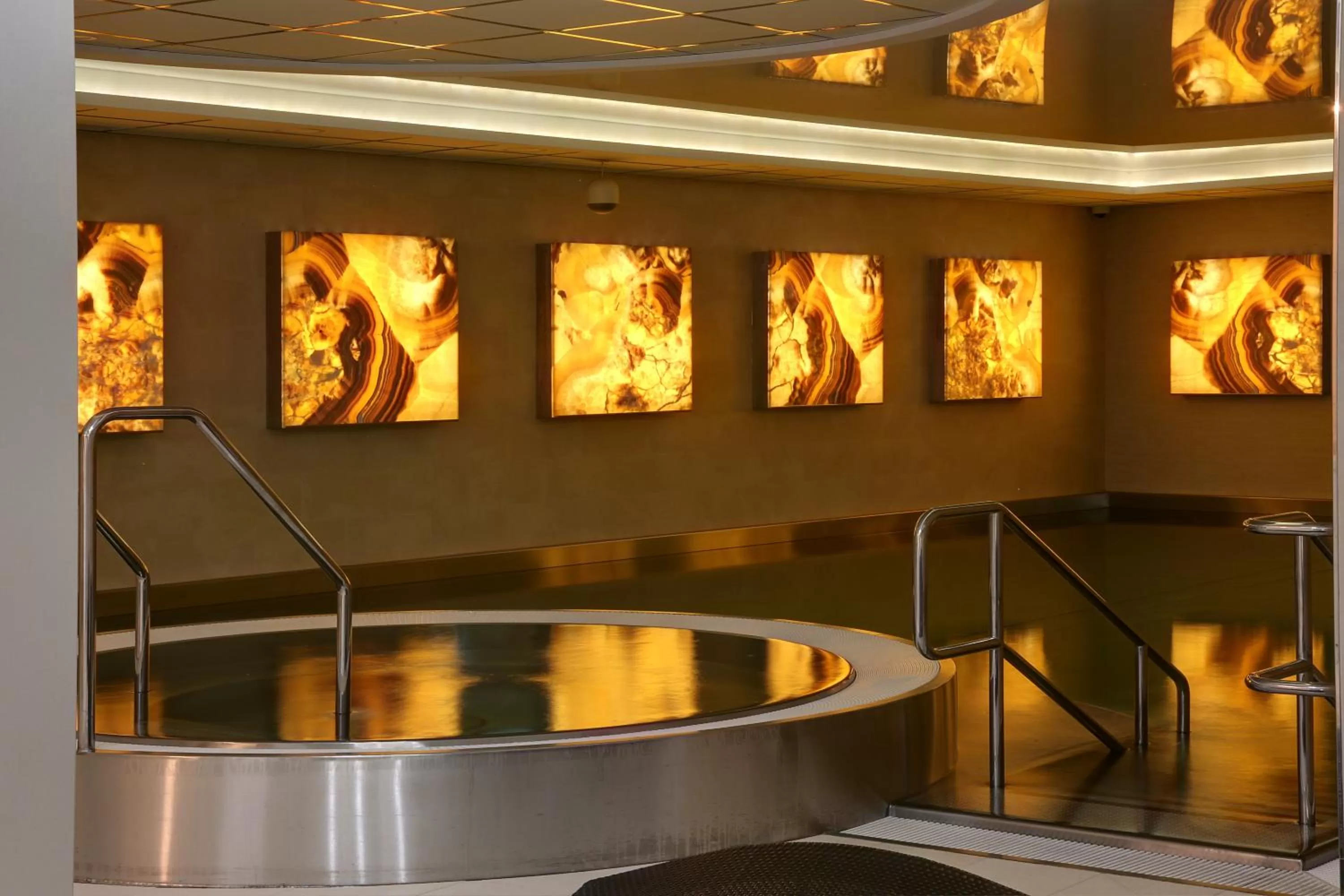 Swimming pool in Luxury Spa Hotel Olympic Palace