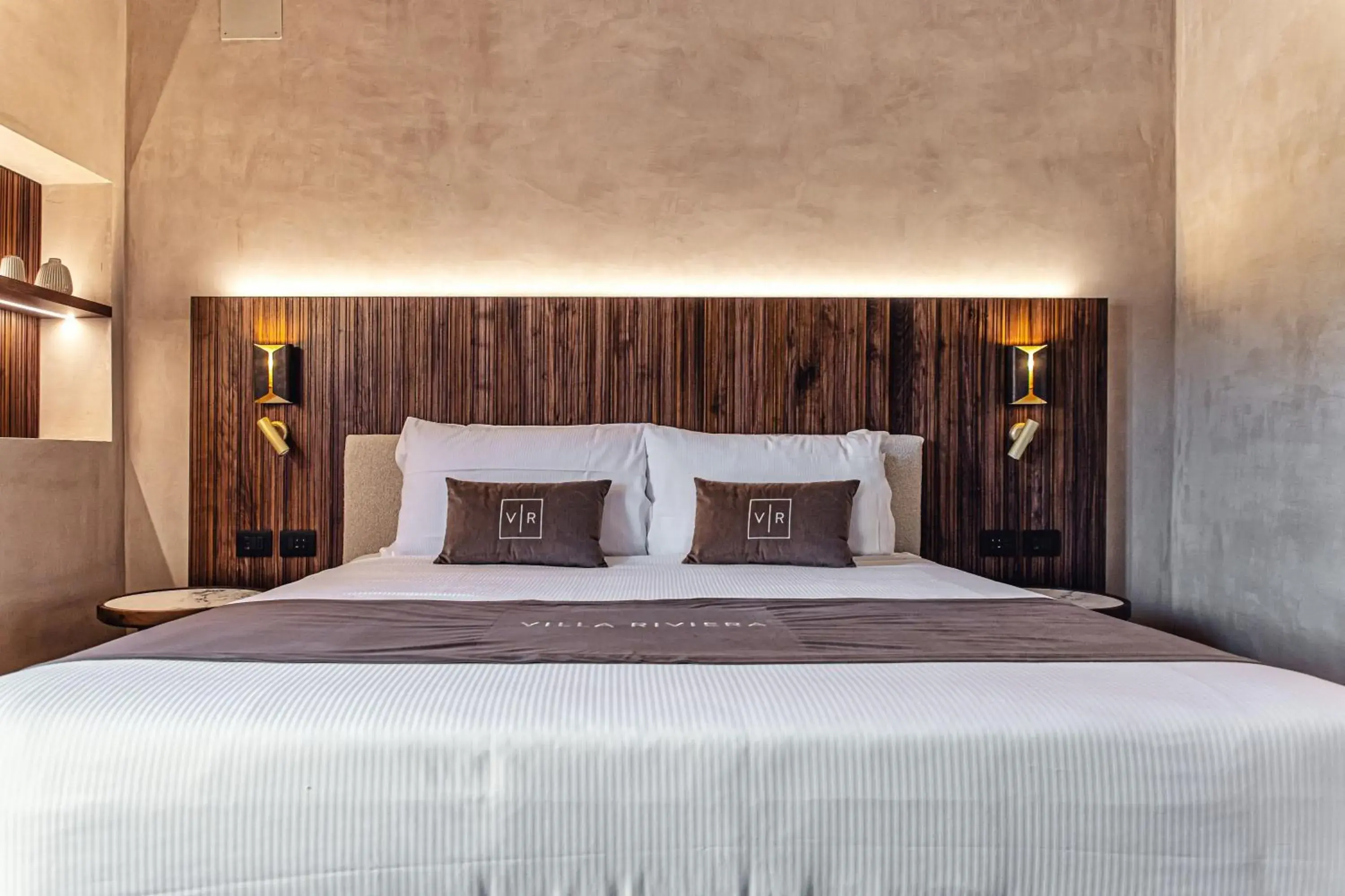 Bed in Villa Riviera Resort