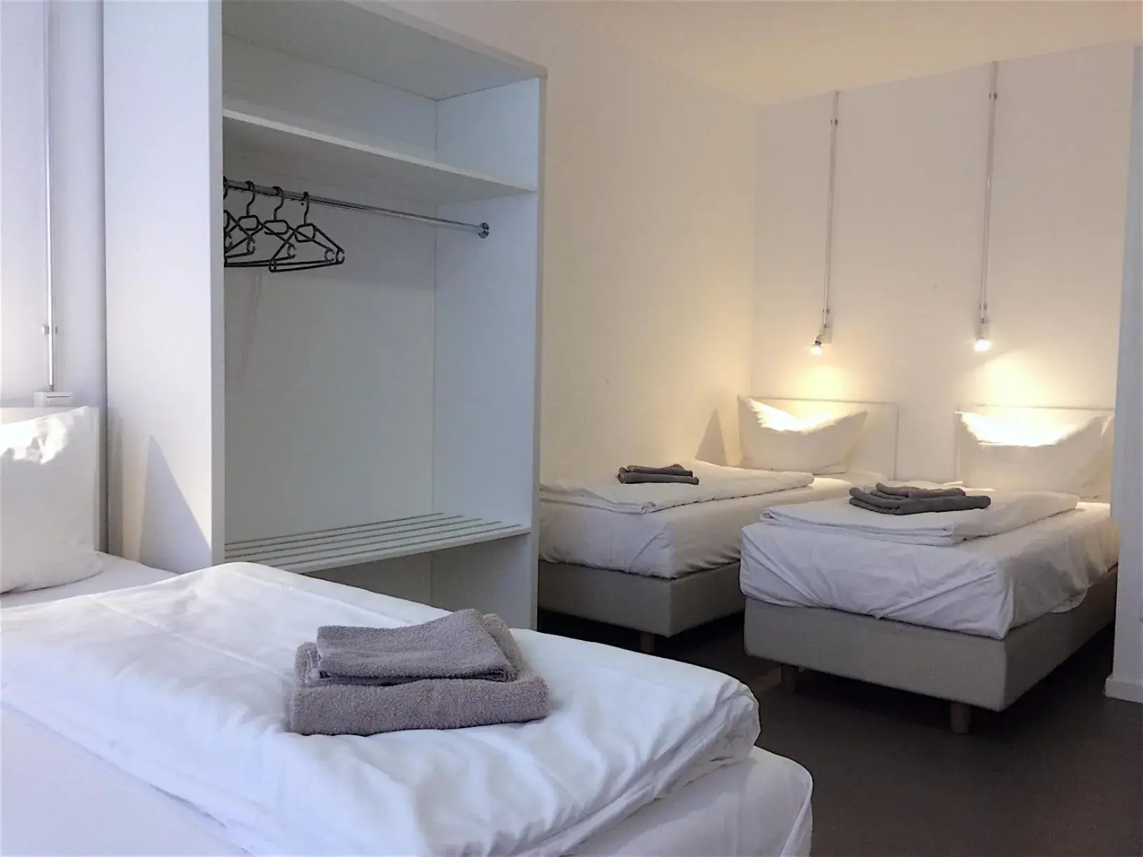Bed in BNB near Brandenburg Gate - Rooms & Apartments Bed in BNB near Brandenburg Gate - Rooms & Apartments