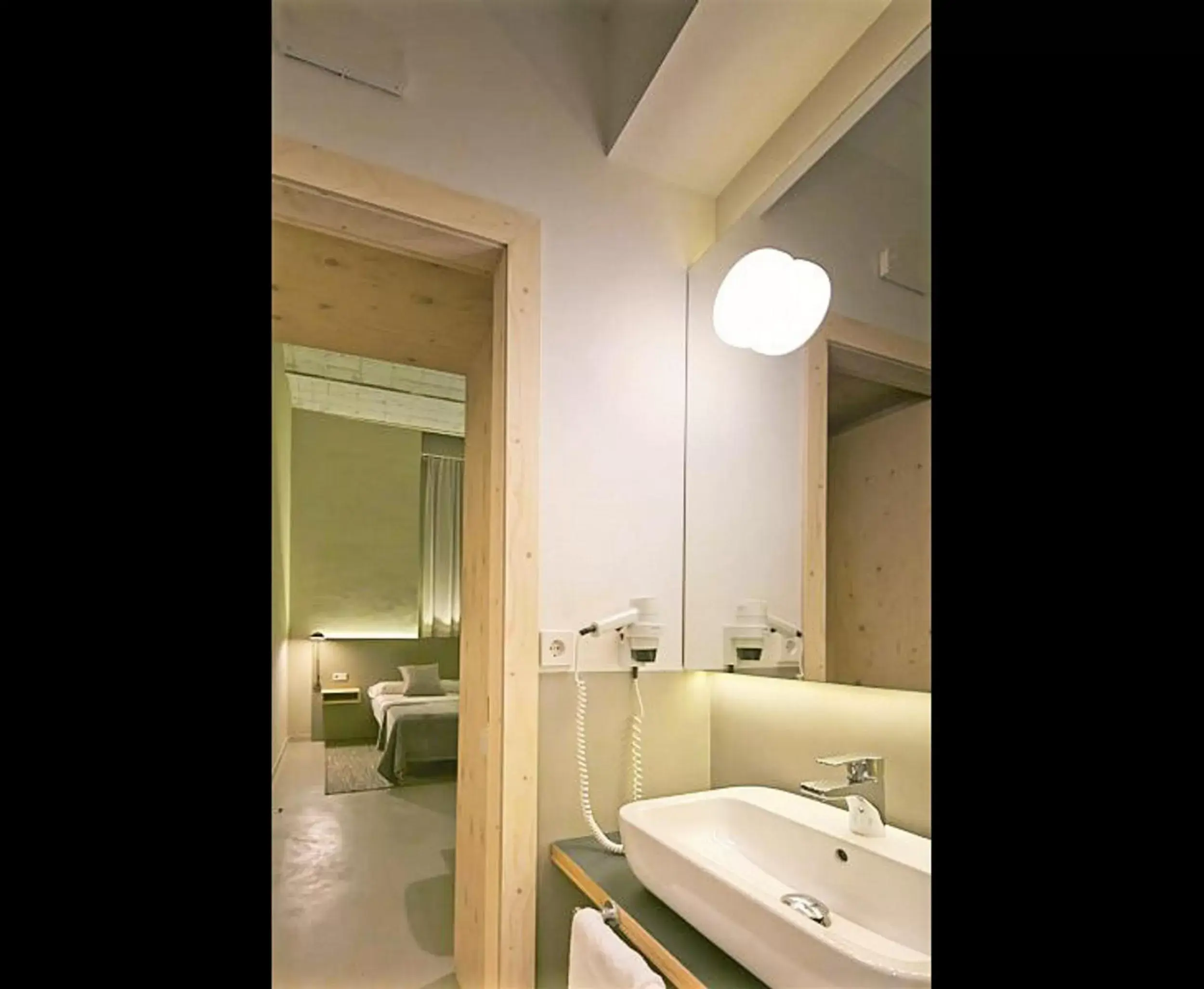 Bathroom in Mayerling Abamita Apartments