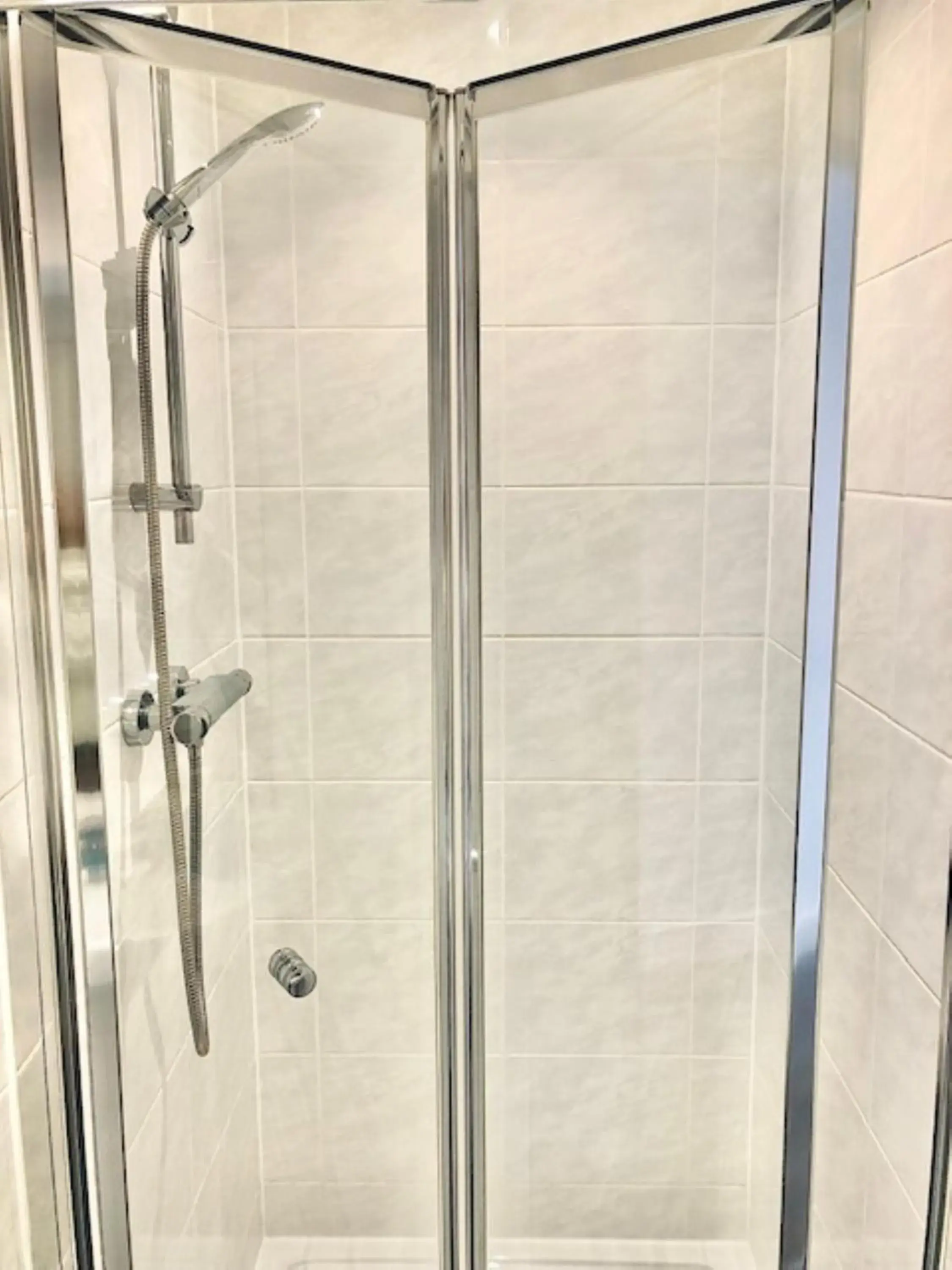 Shower, Bathroom in FoxHouse Studio Apartments