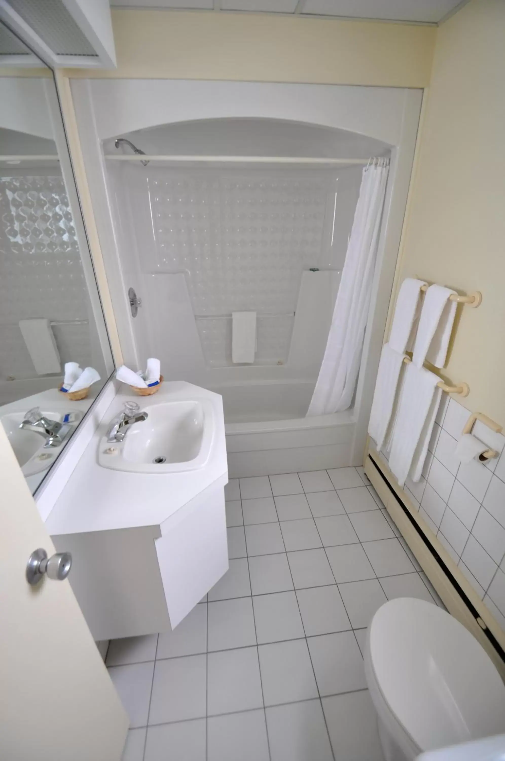Bathroom in Auberge le Parasol