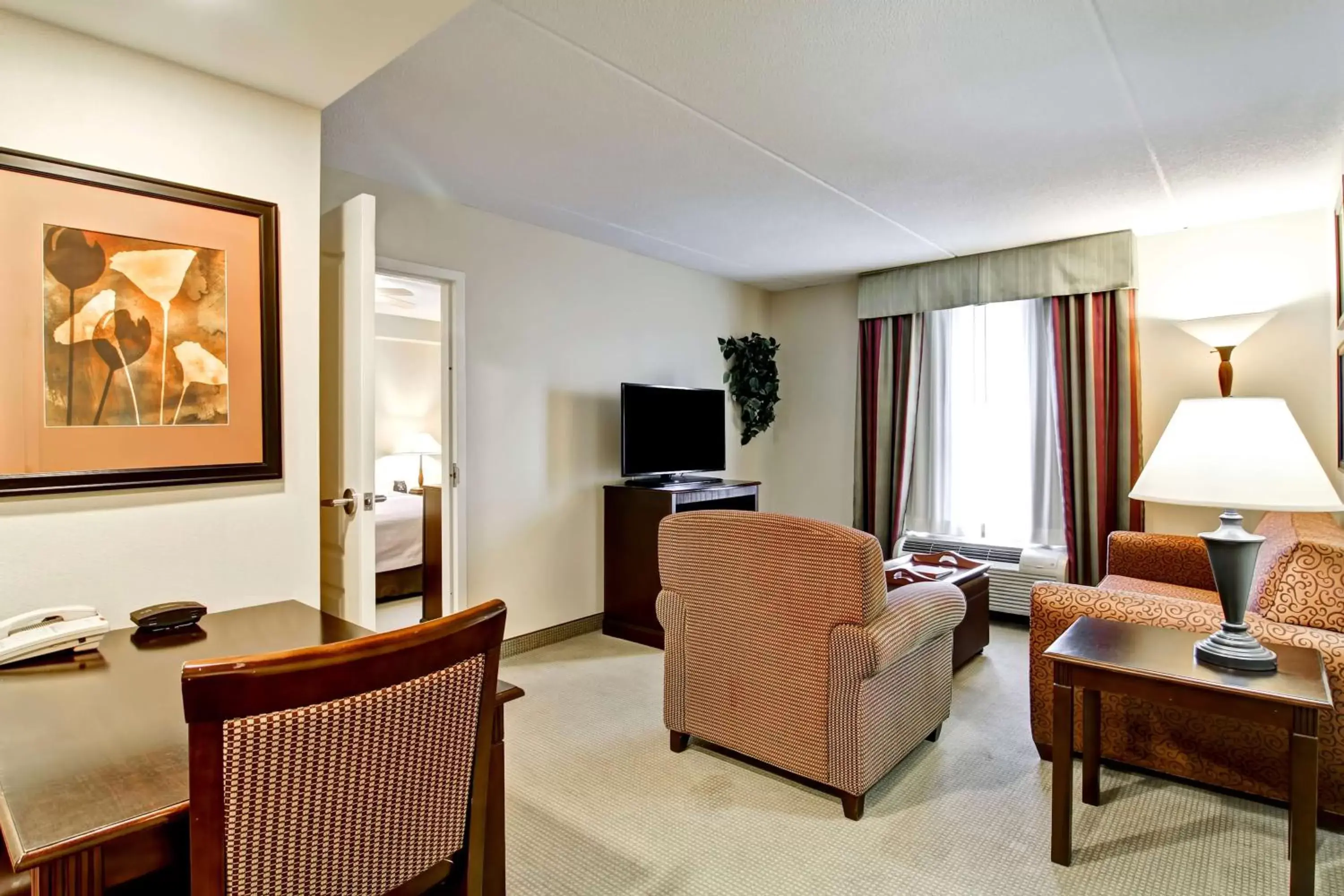Living room, Seating Area in Homewood Suites by Hilton Sudbury