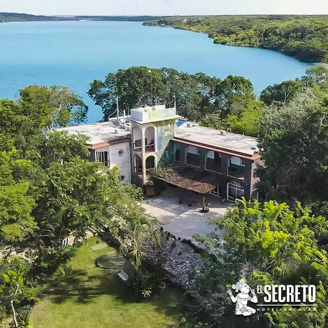 Bird's-eye View in Hotel Secreto Frente a Laguna Bacalar - Opciones Todo Incluido