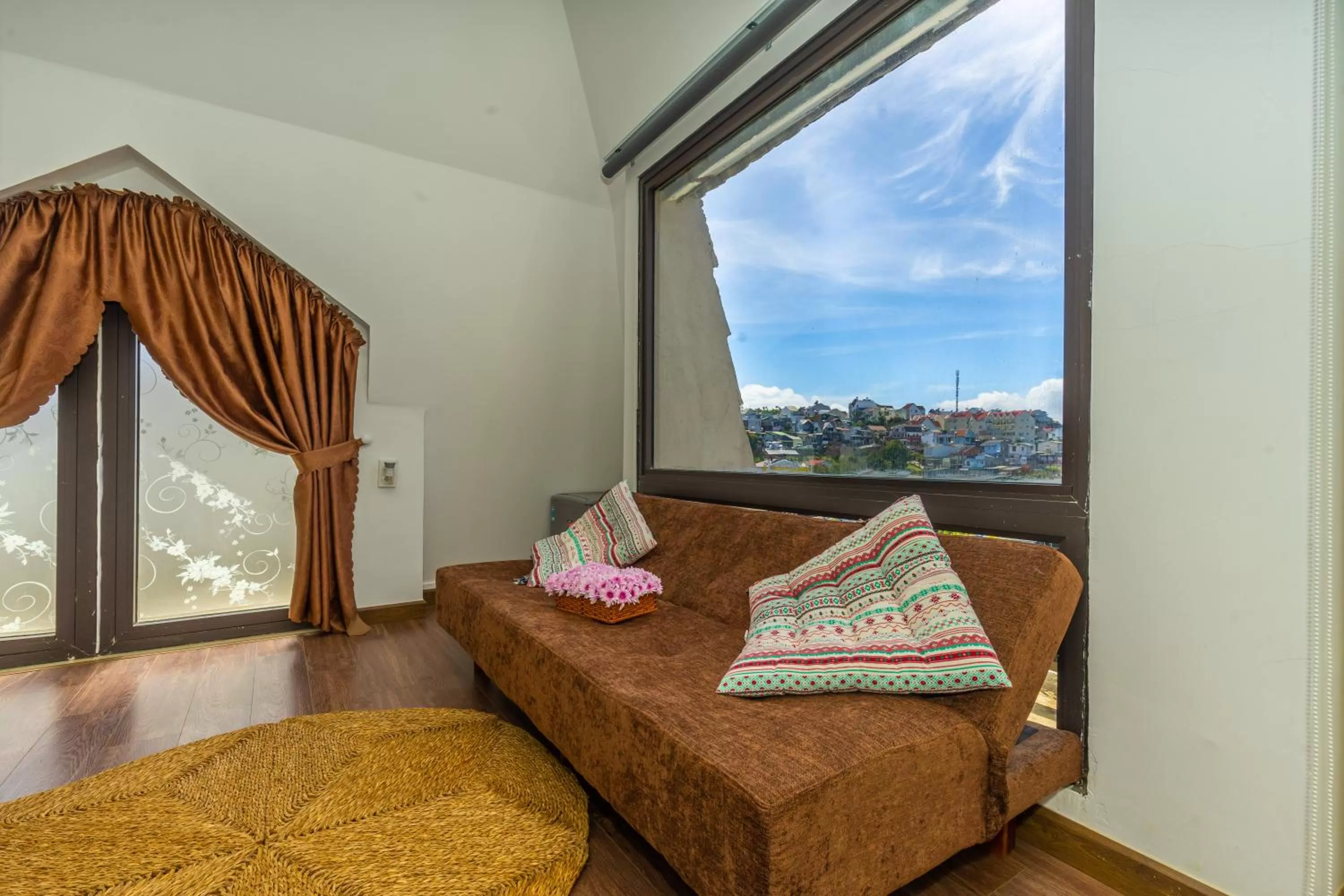 hair dresser, Bed in Ngàn Phố Studio & Love Hotel