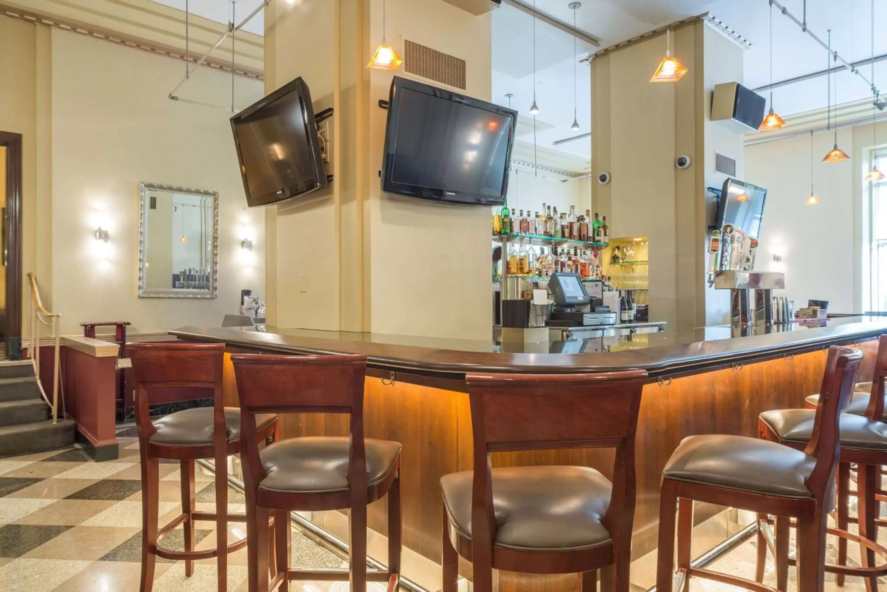 Lounge or bar, Lounge/Bar in Ambassador Hotel Milwaukee, Trademark Collection by Wyndham