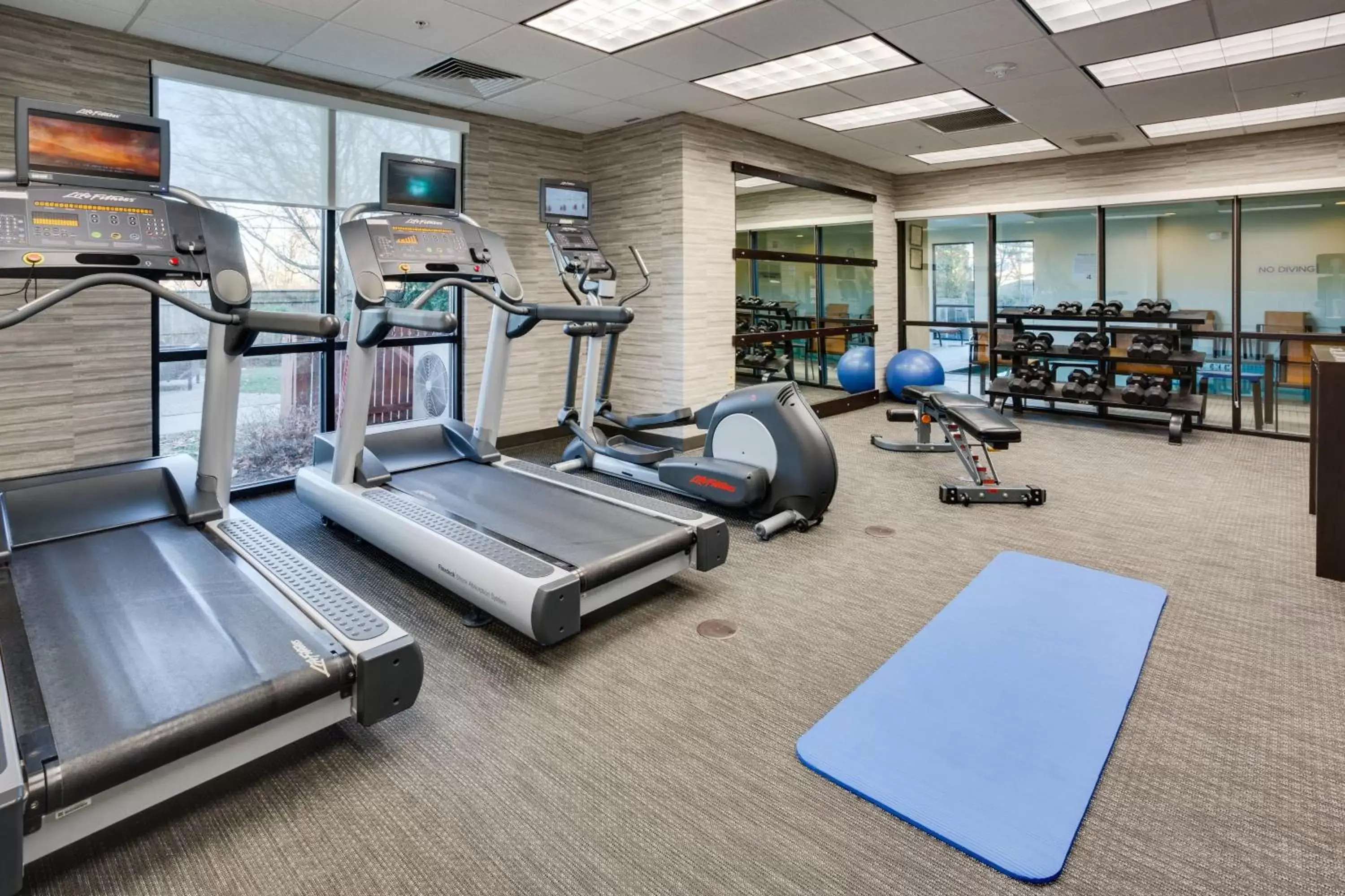 Fitness centre/facilities, Fitness Center/Facilities in Courtyard by Marriott Providence Warwick