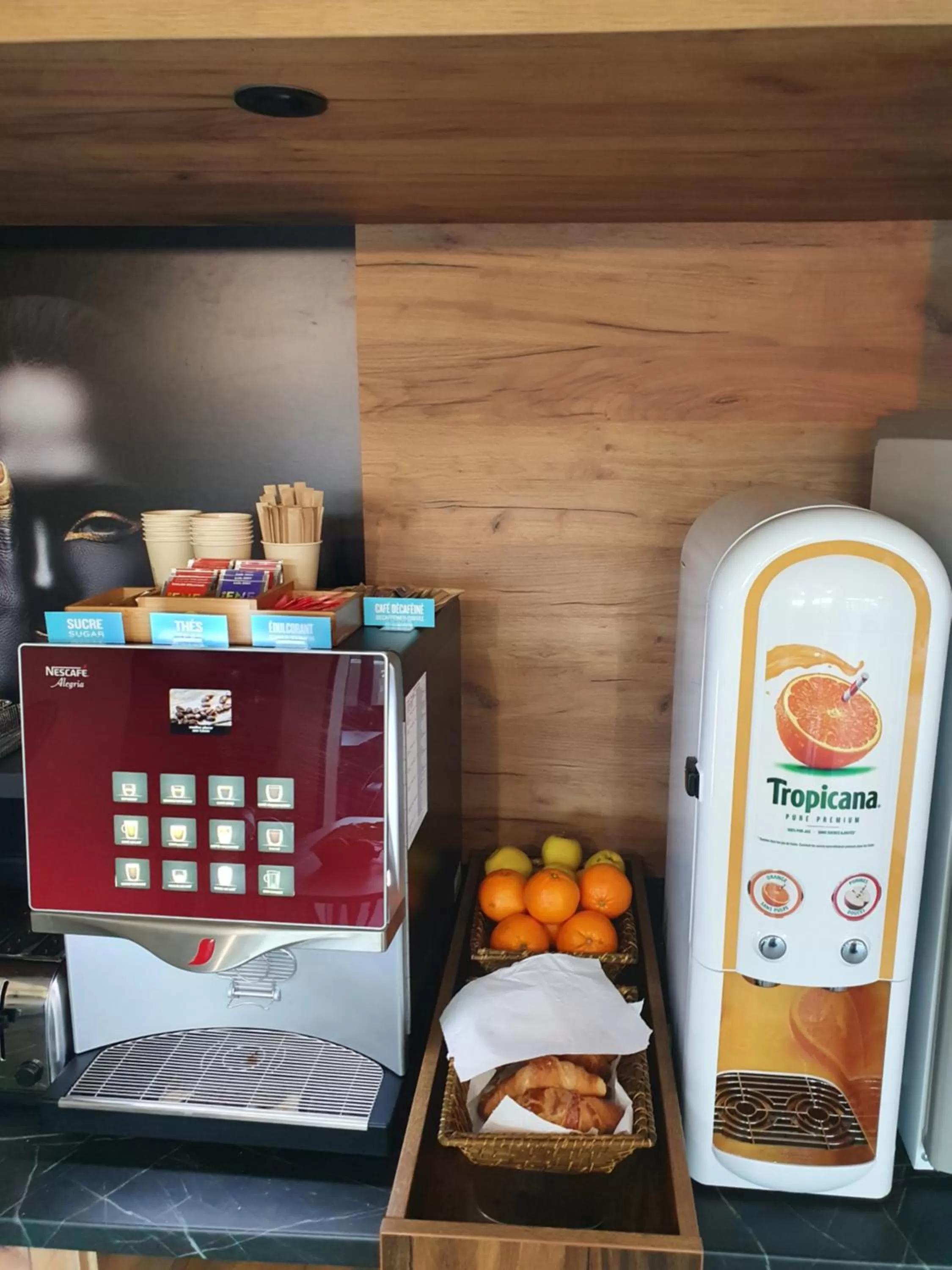 Buffet breakfast in Kyriad Direct Martigues