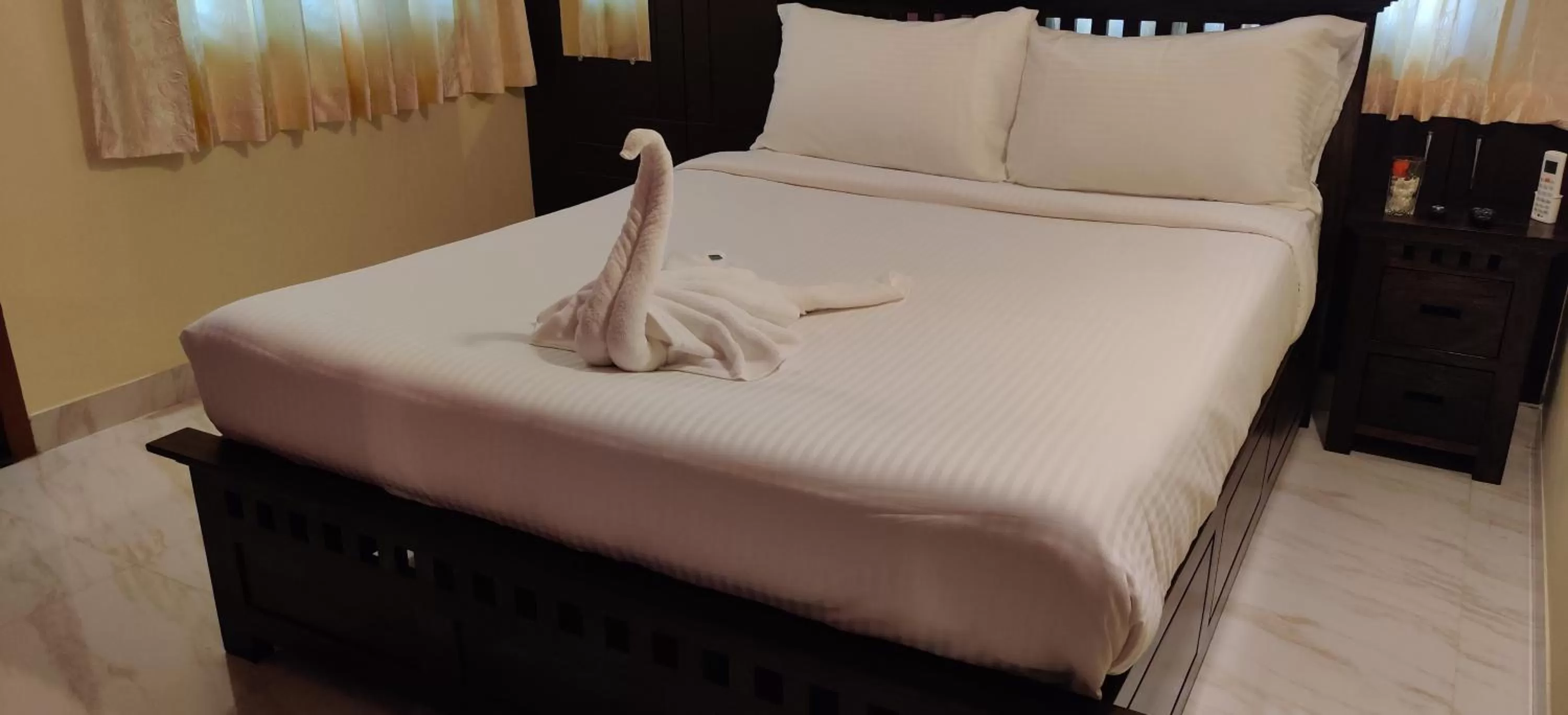 Bed in Coral Shelters Mattuthavani