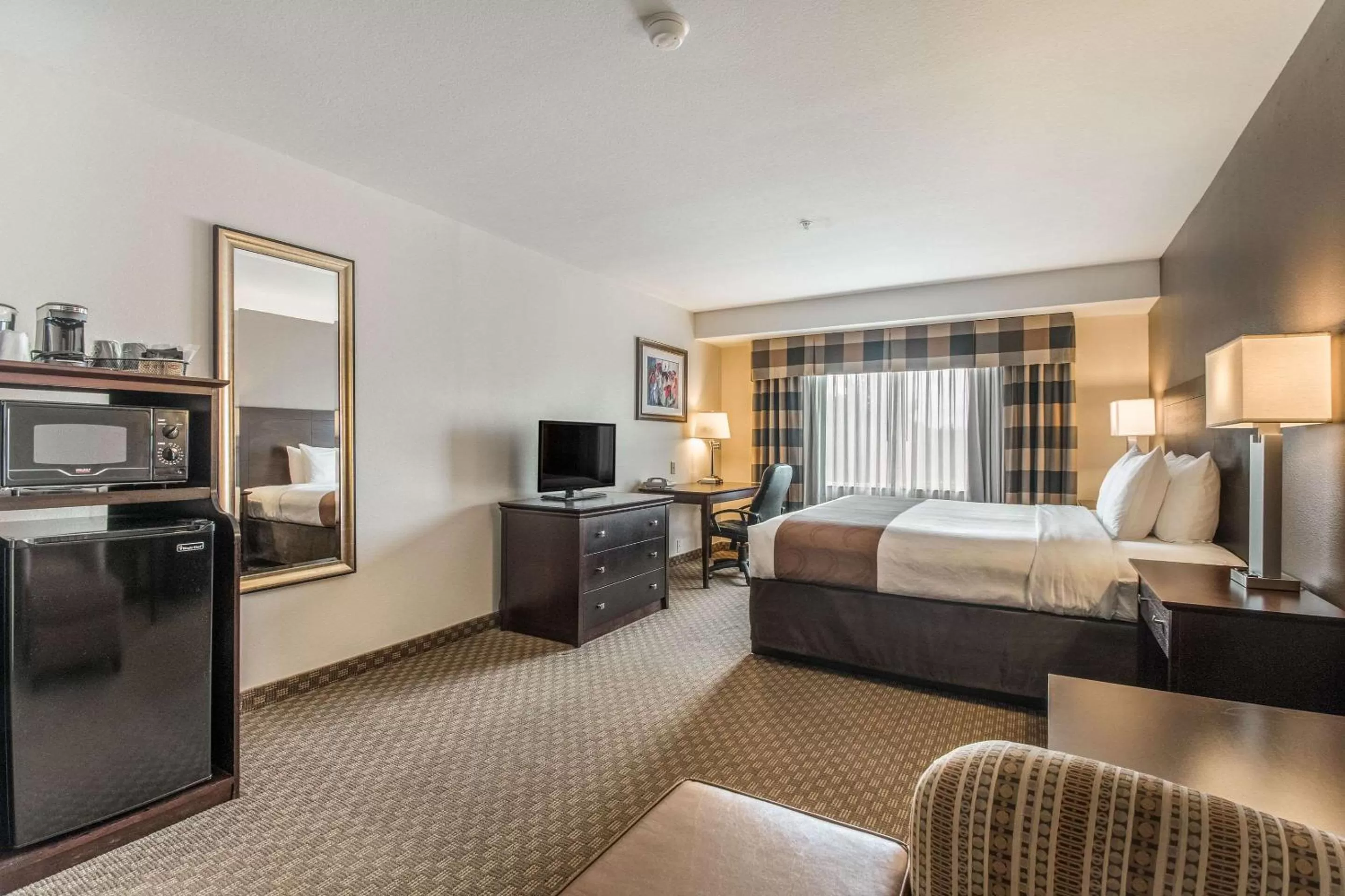 Photo of the whole room in Quality Inn