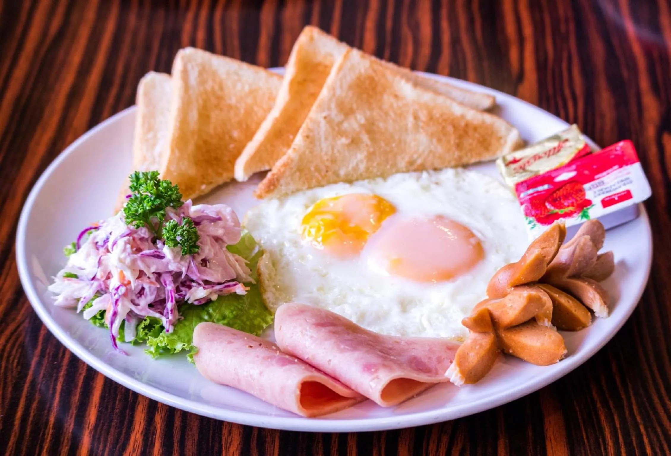 Breakfast in Sakulchai Place