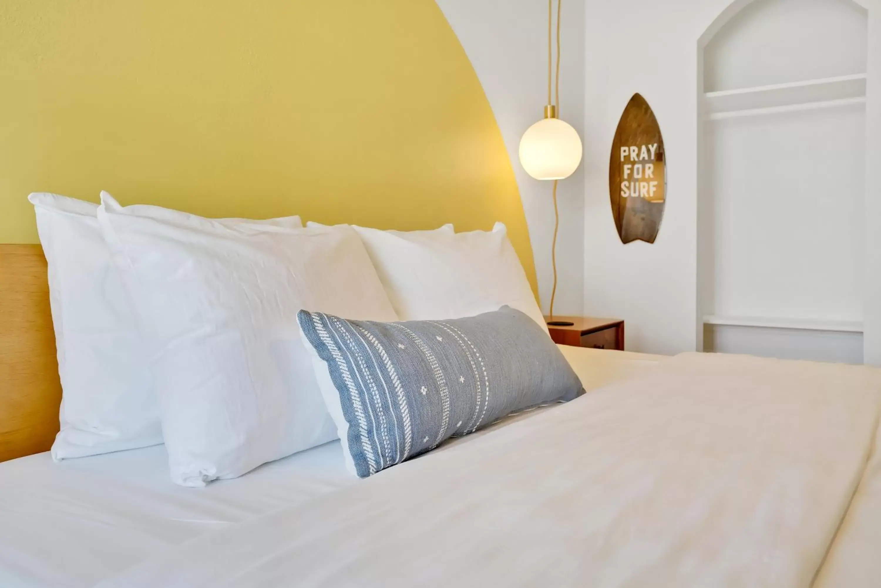 Bed in The Starlite Inn Bed in The Starlite Inn