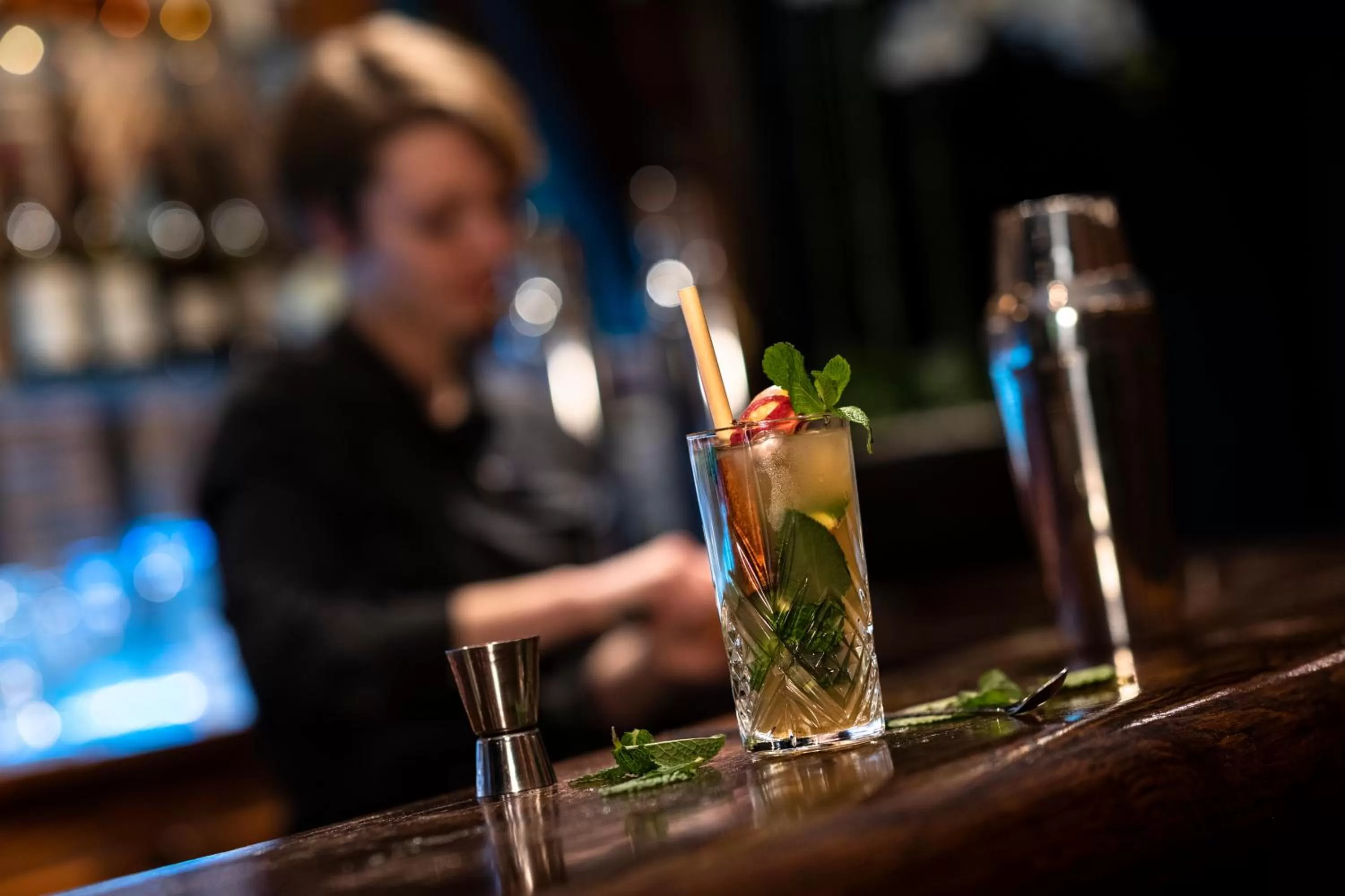 Lounge or bar in Hôtel & SPA Oceania L'Univers Tours