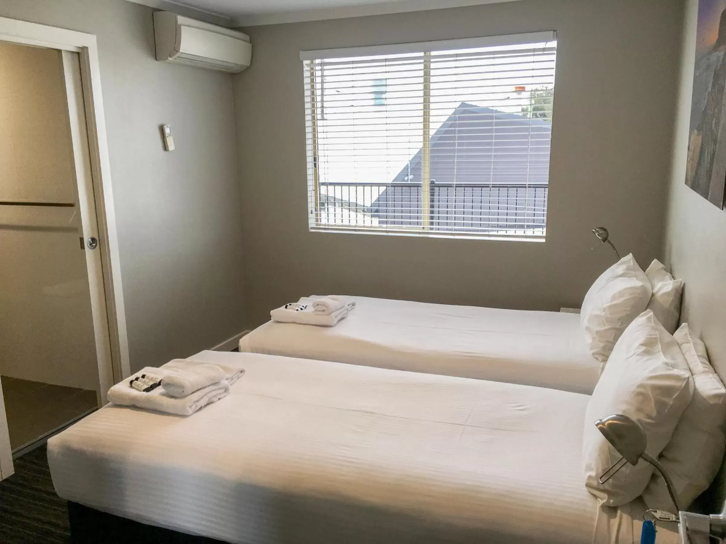 Bedroom, Bed in The Premier Hotel Broadmeadow