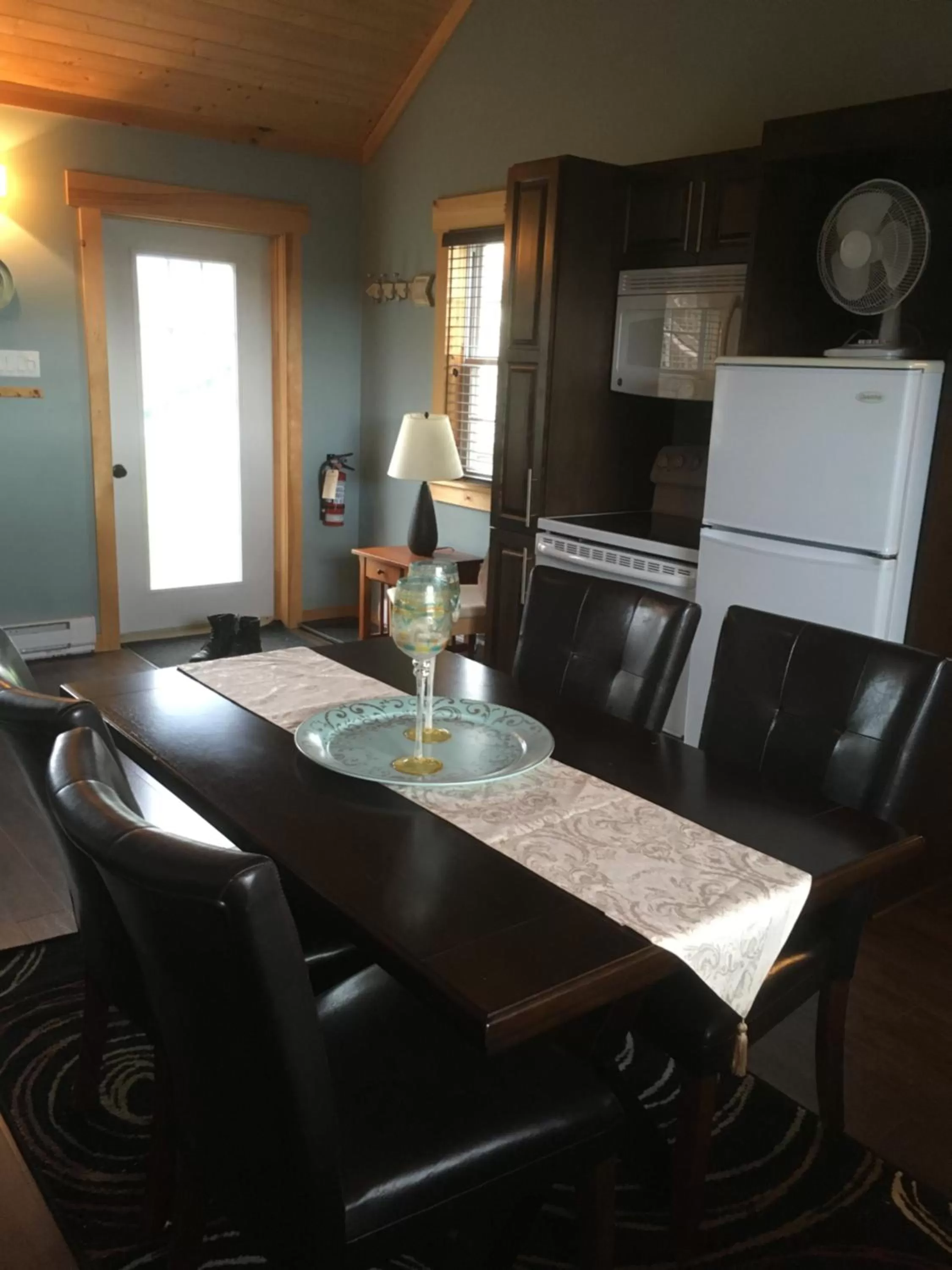 Dining Area in The Deer Lake Loft
