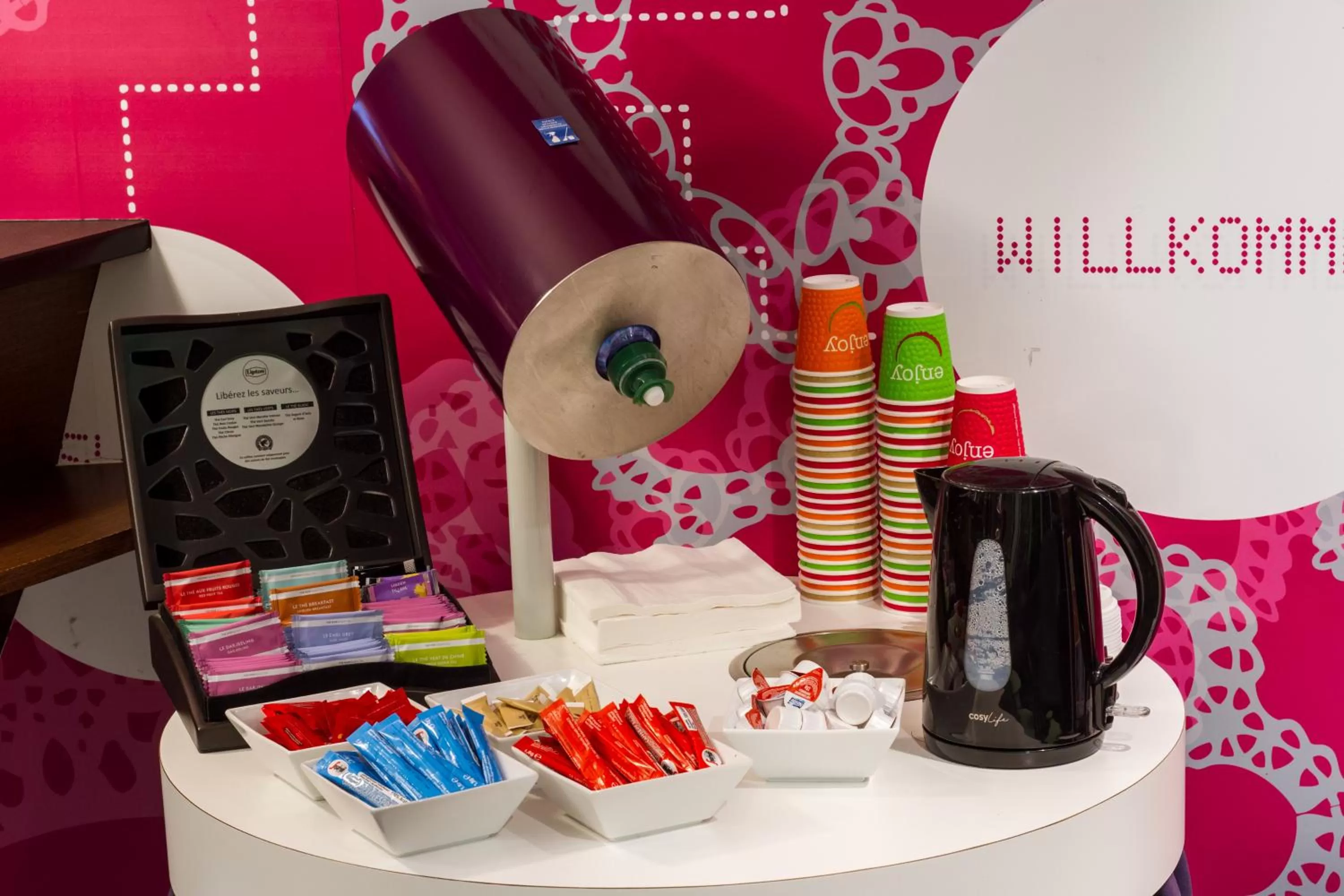 Coffee/tea facilities in ibis Styles Bethune Bruay la Buissière