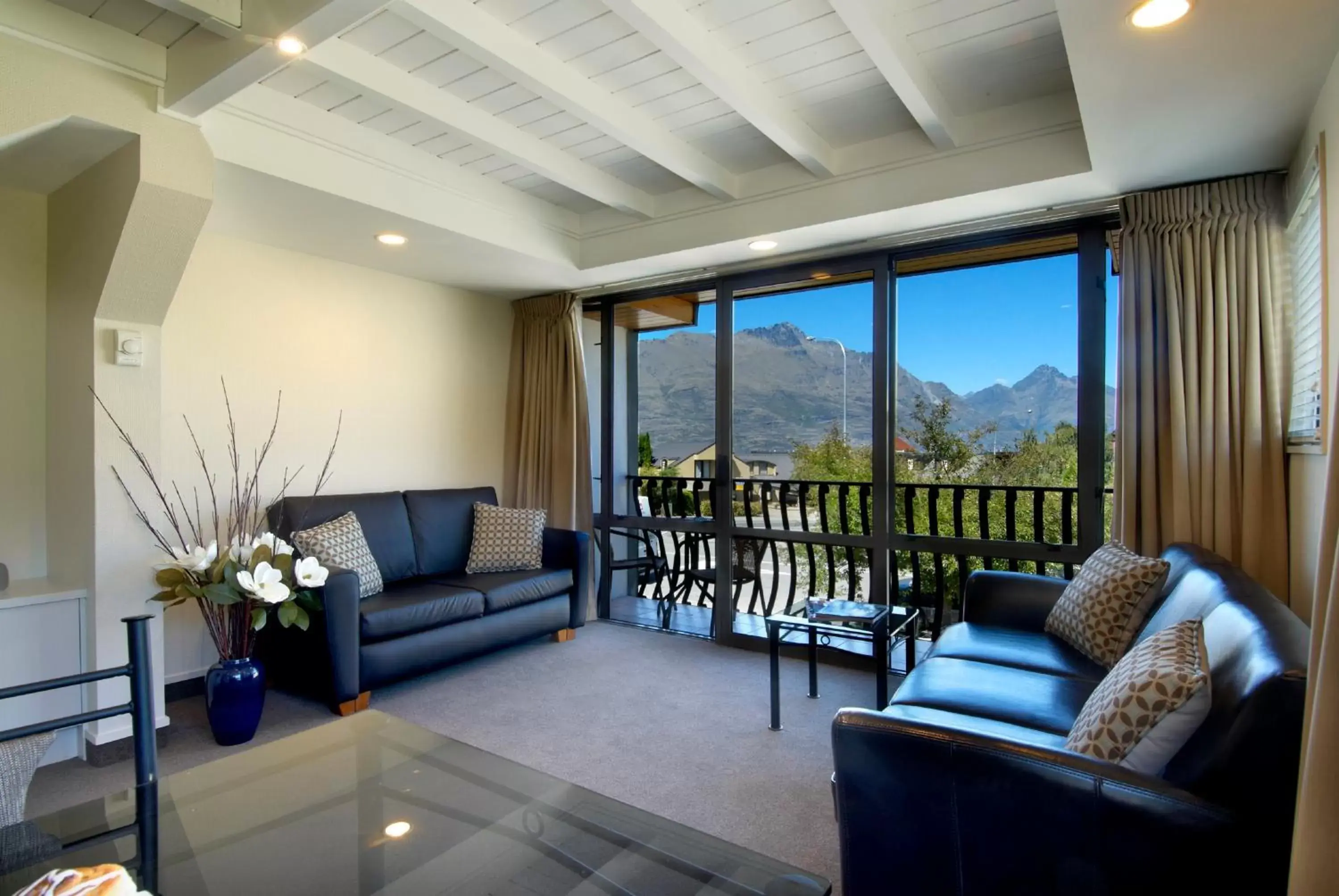 Balcony/Terrace, Seating Area in Hurley's of Queenstown