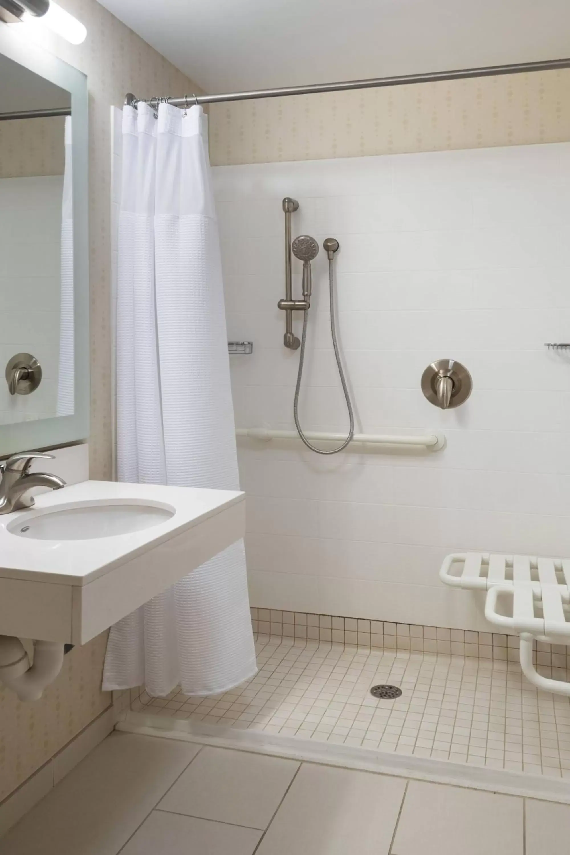 Bathroom in SpringHill Suites by Marriott Syracuse Carrier Circle