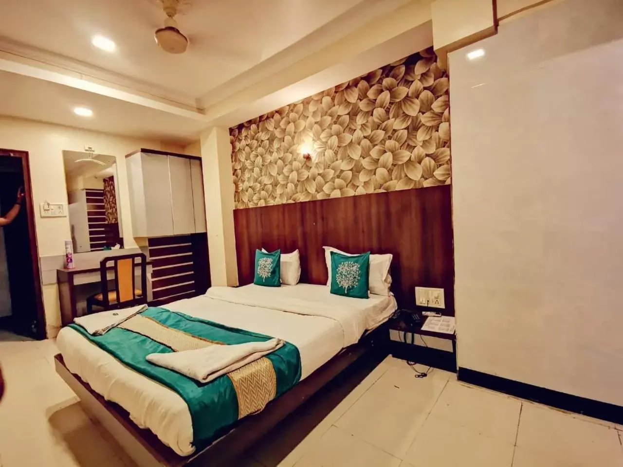 Patio, Bed in Sai Sharan Stay Inn- Near MIDC Turbhe Navi Mumbai