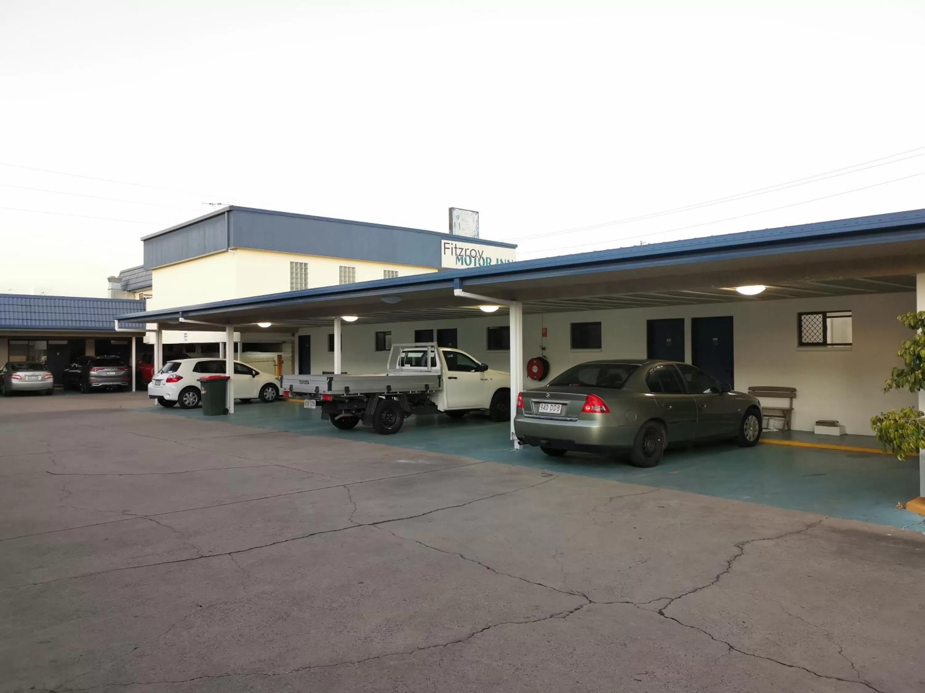 Parking in Y Motels Rockhampton