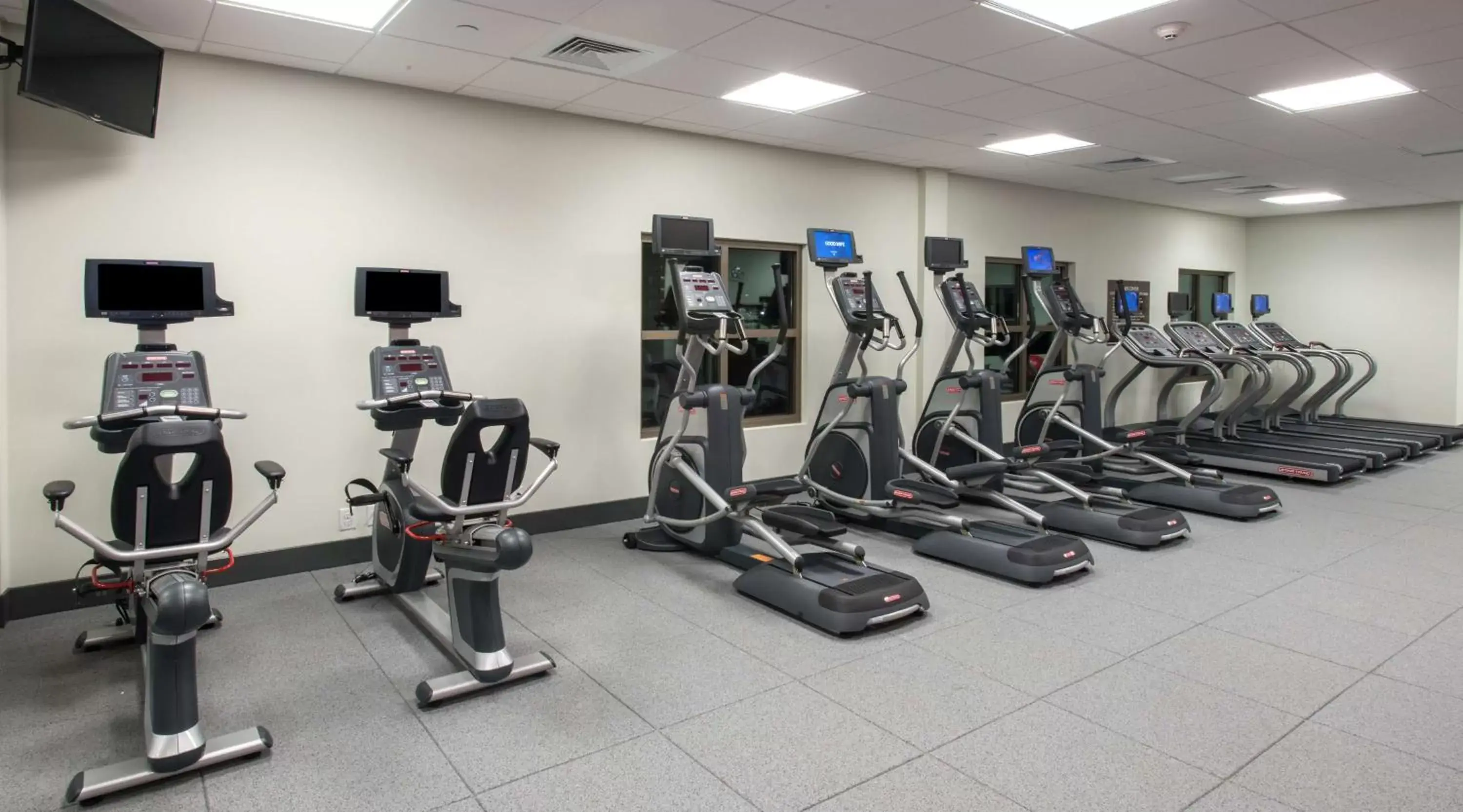 Fitness centre/facilities, Fitness Center/Facilities in Hilton Garden Inn Charleston Waterfront/Downtown