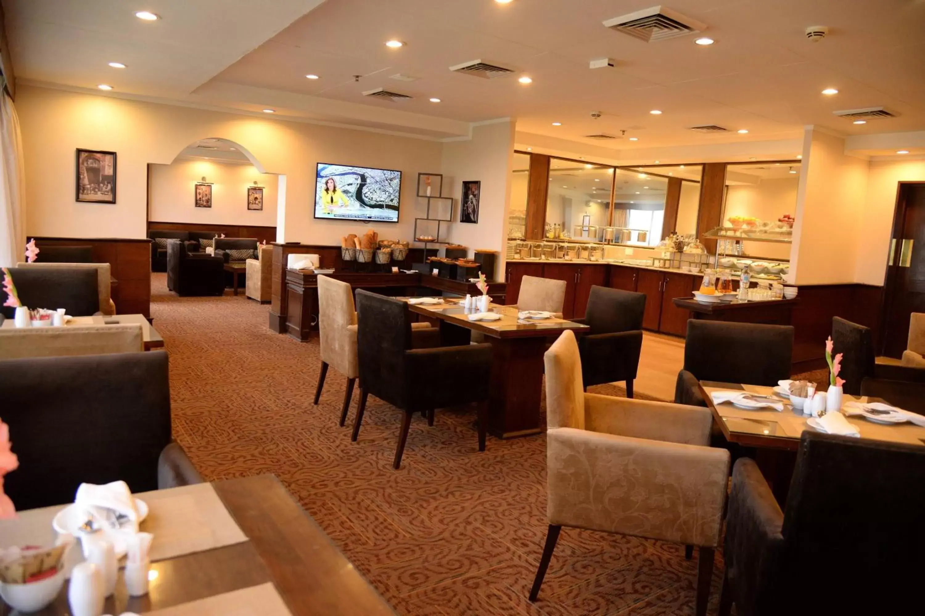 Lounge or bar, Restaurant/Places to Eat in Karachi Marriott Hotel