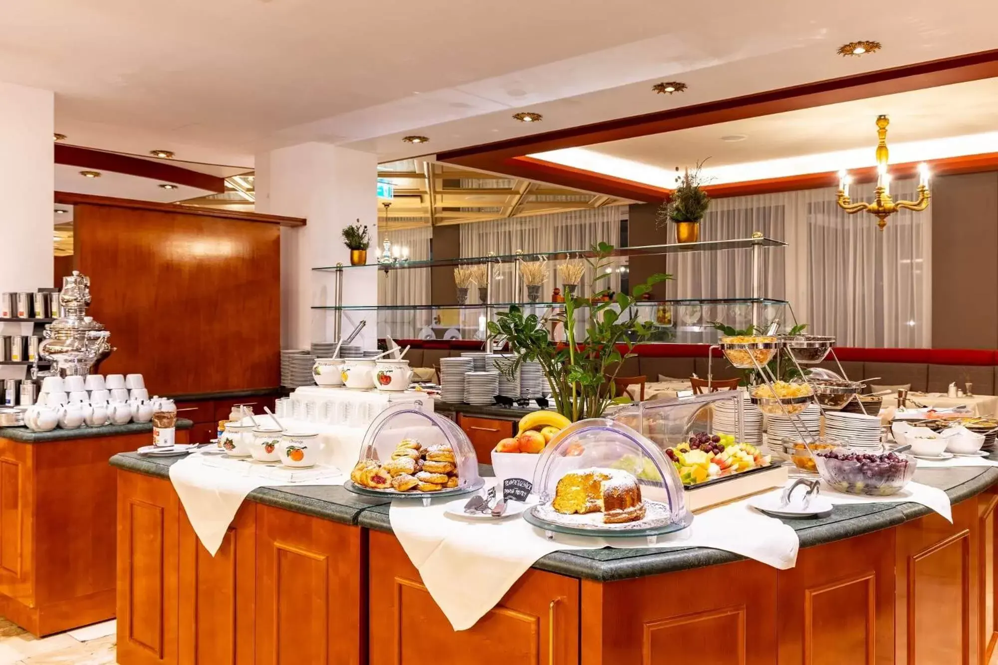 Breakfast in Hotel Latini Breakfast in Hotel Latini